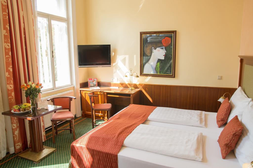 hideauts hotels Villa R
