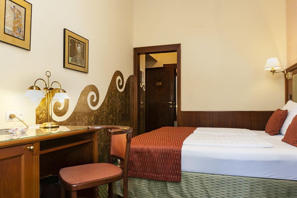 hideauts hotels Villa R