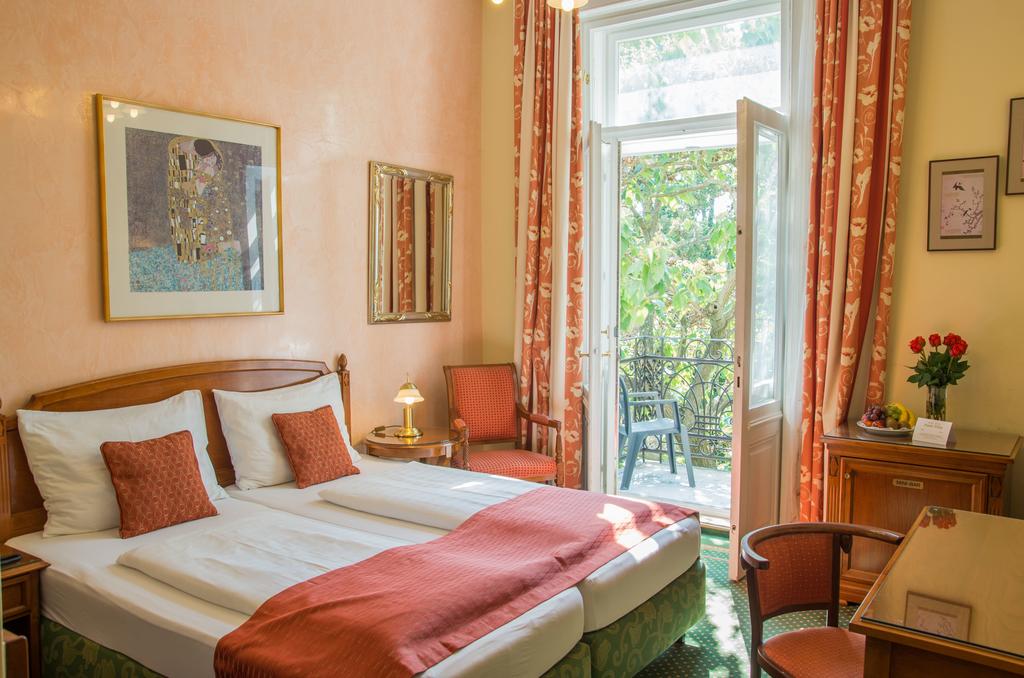 hideauts hotels Villa R