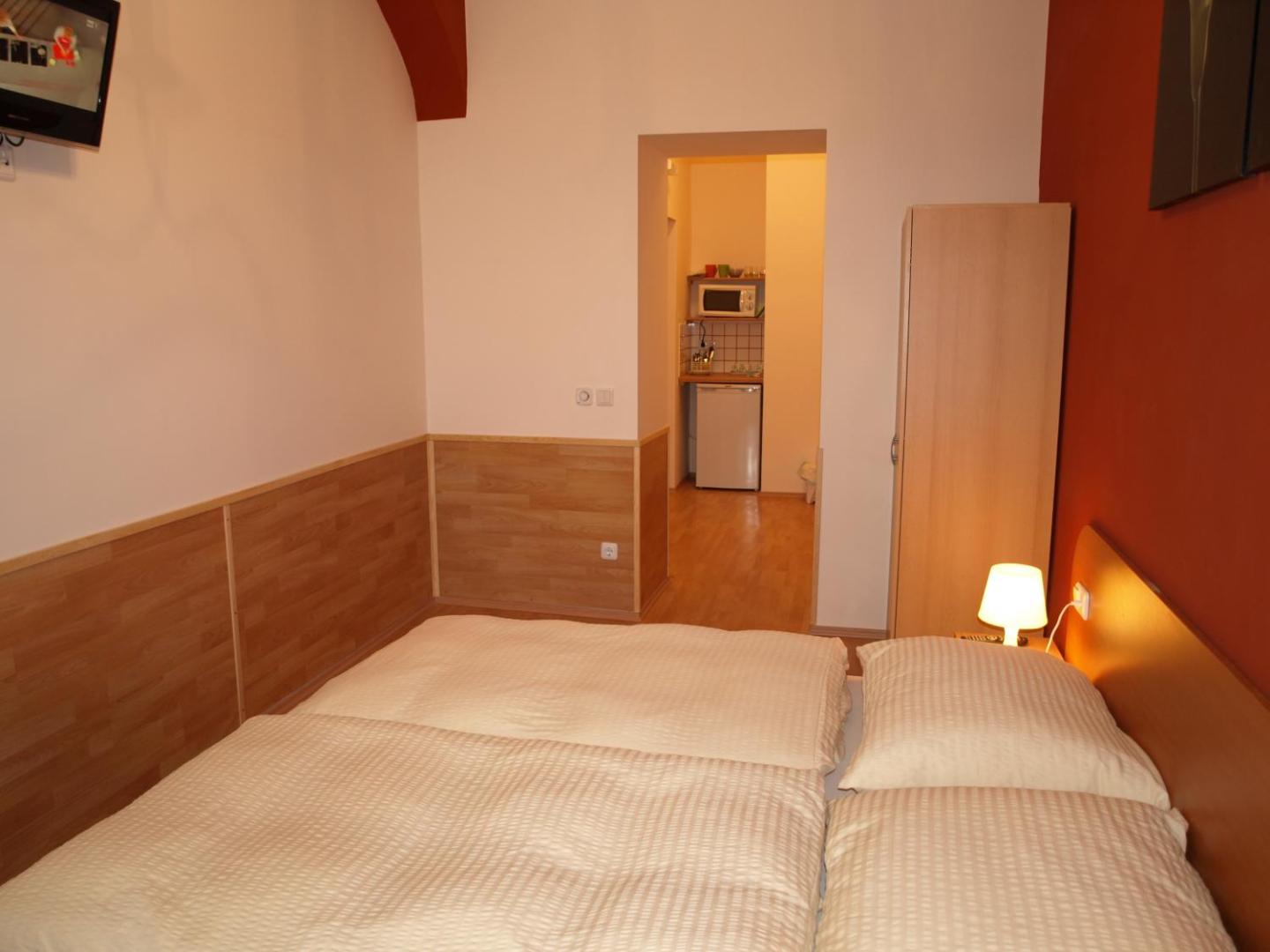 Pension Tal Studios