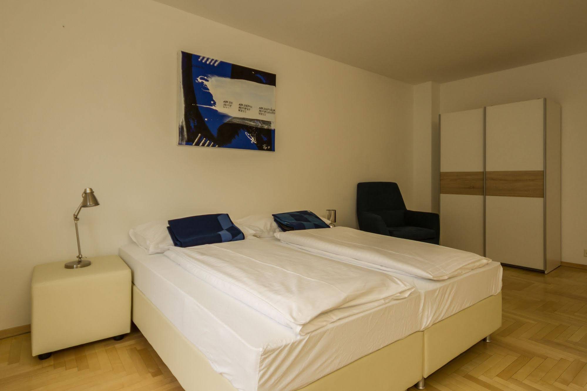 PuzzleHotel - Apartments Zentrum II