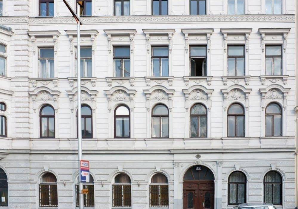 Raisa Apartments Lerchenfelder Gürtel 30