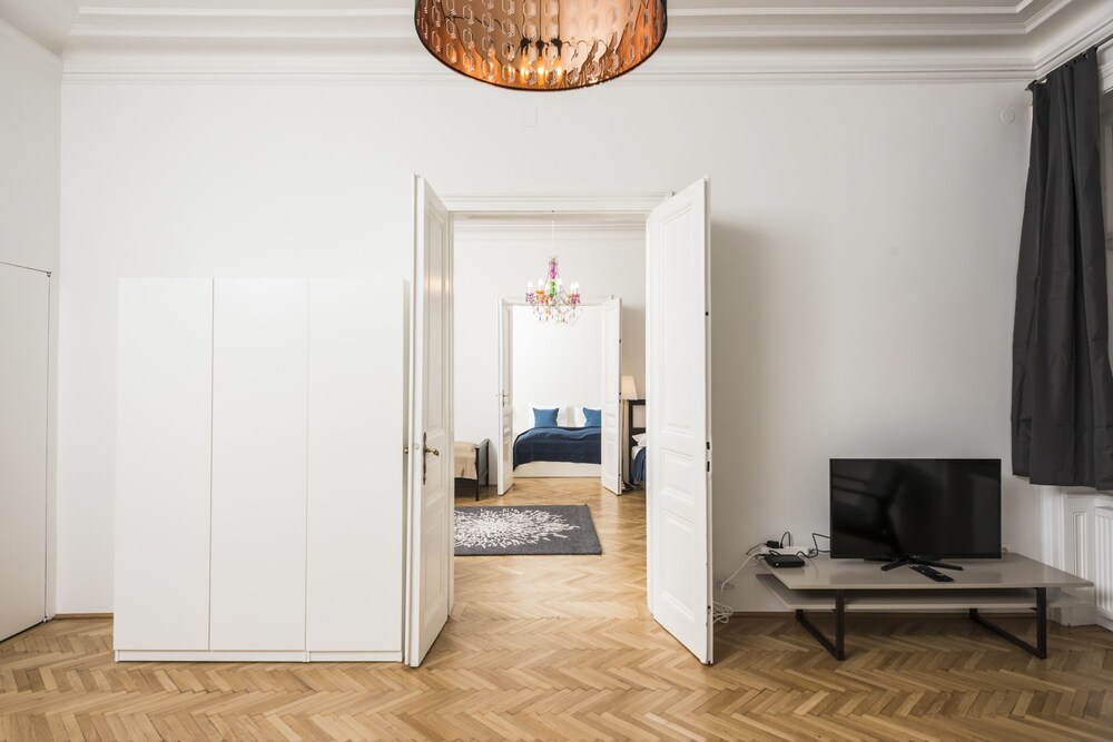 Senator Suite Stephansplatz by Welcome2vienna