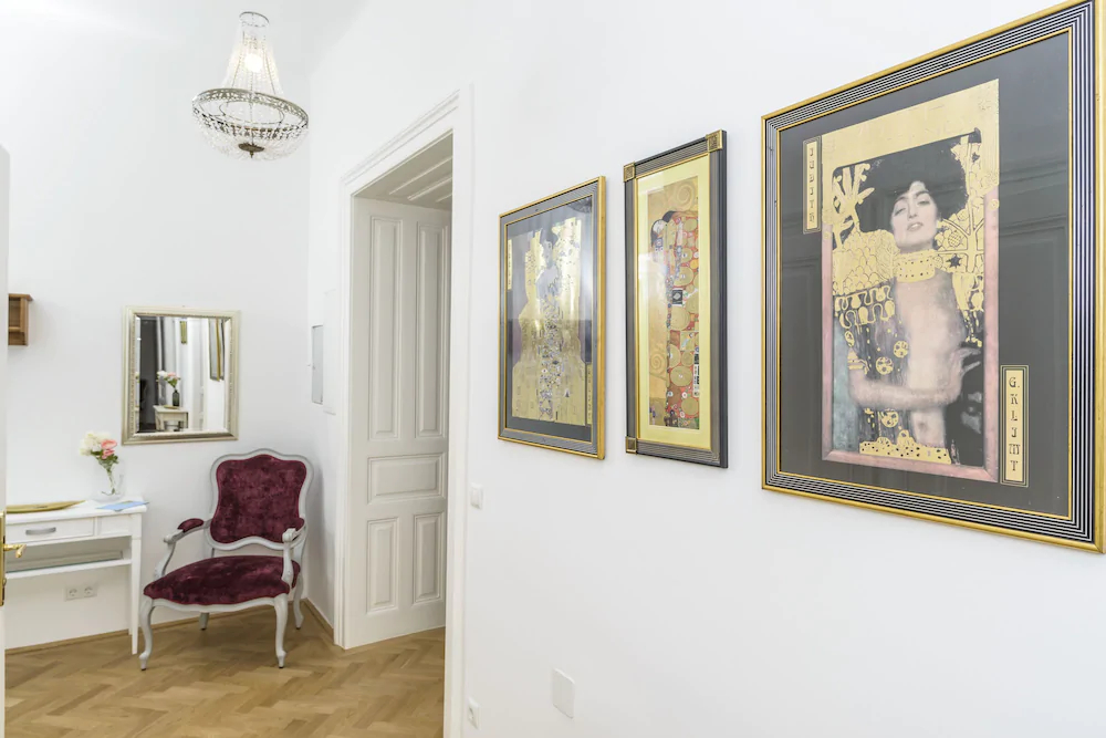 Senator Suite Stephansplatz by Welcome2vienna