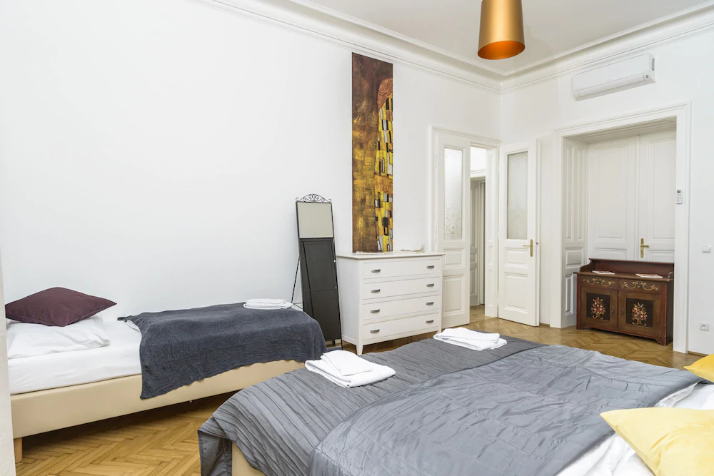 Senator Suite Stephansplatz by Welcome2vienna