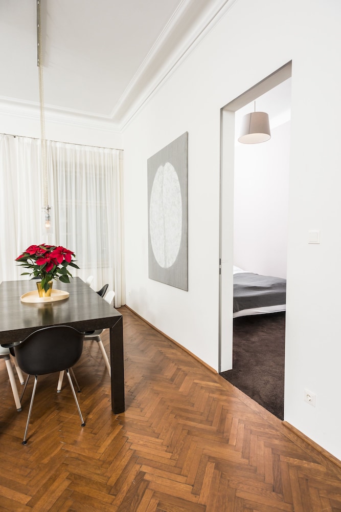 Senator Suite Stephansplatz by Welcome2vienna
