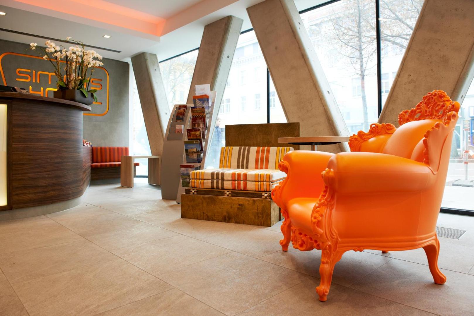 SIMM's Hotel