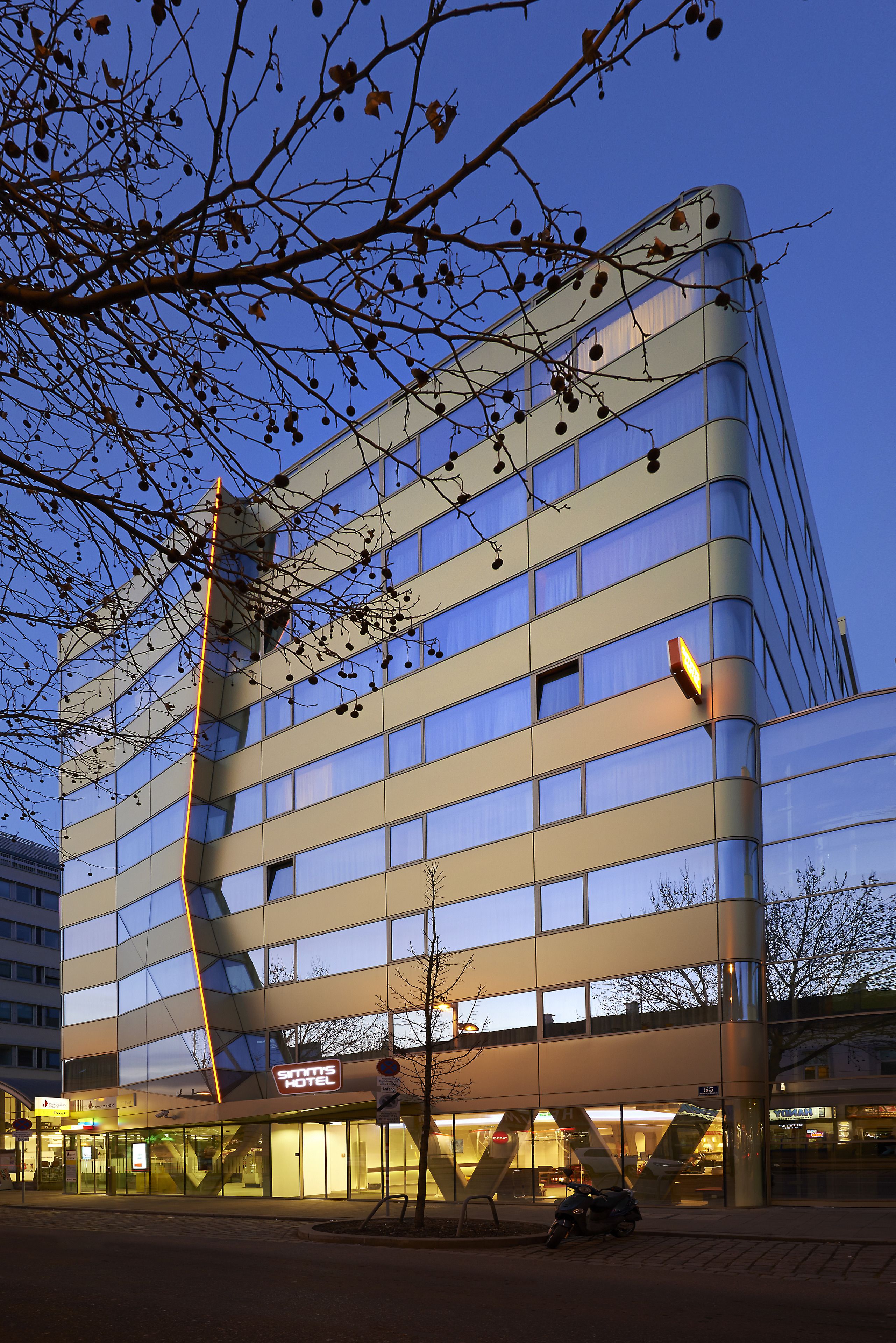 SIMM's Hotel