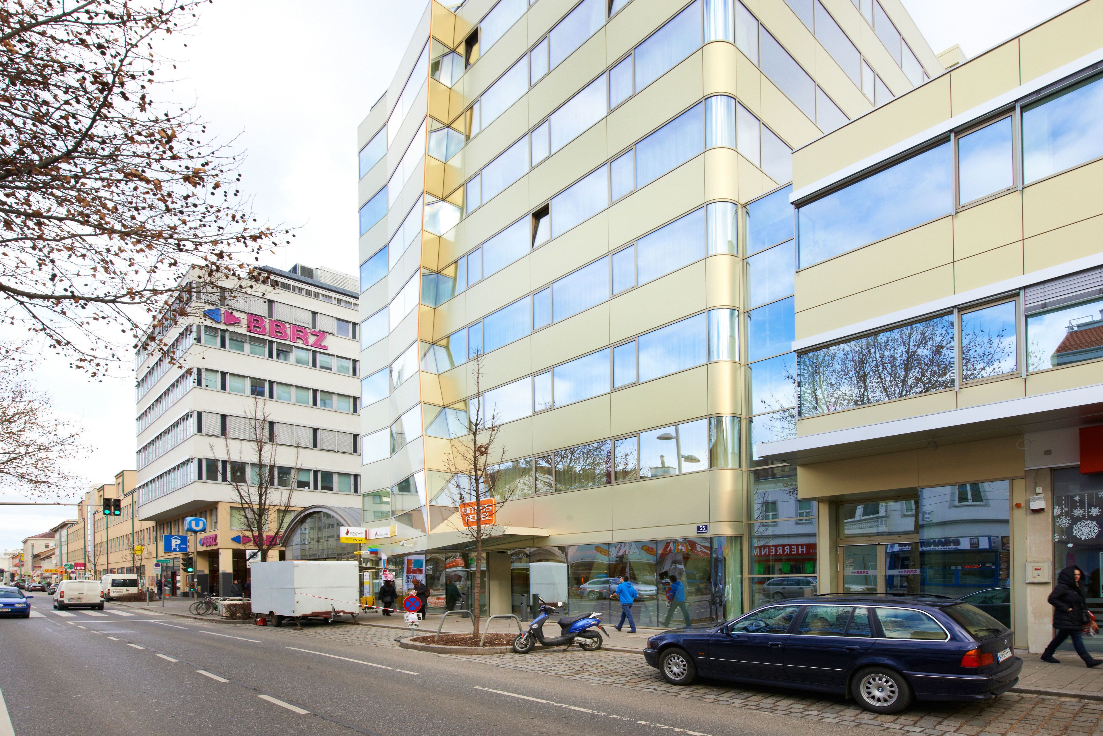 SIMM's Hotel
