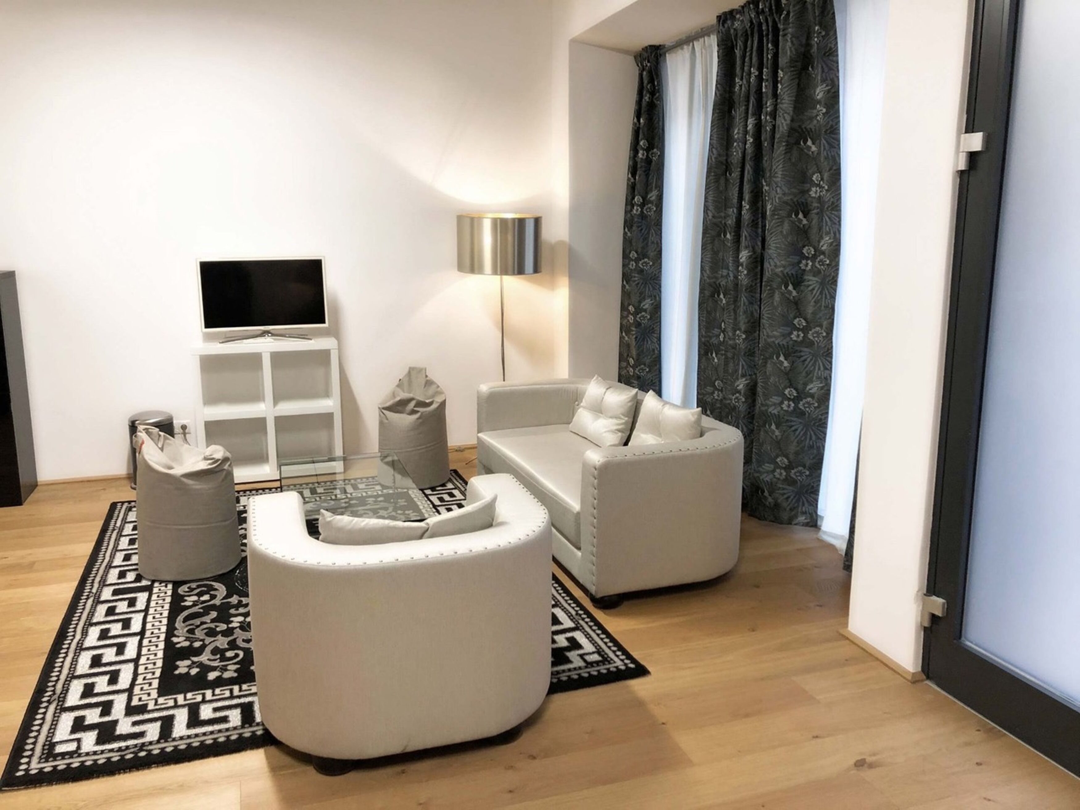 Street Living Hotel