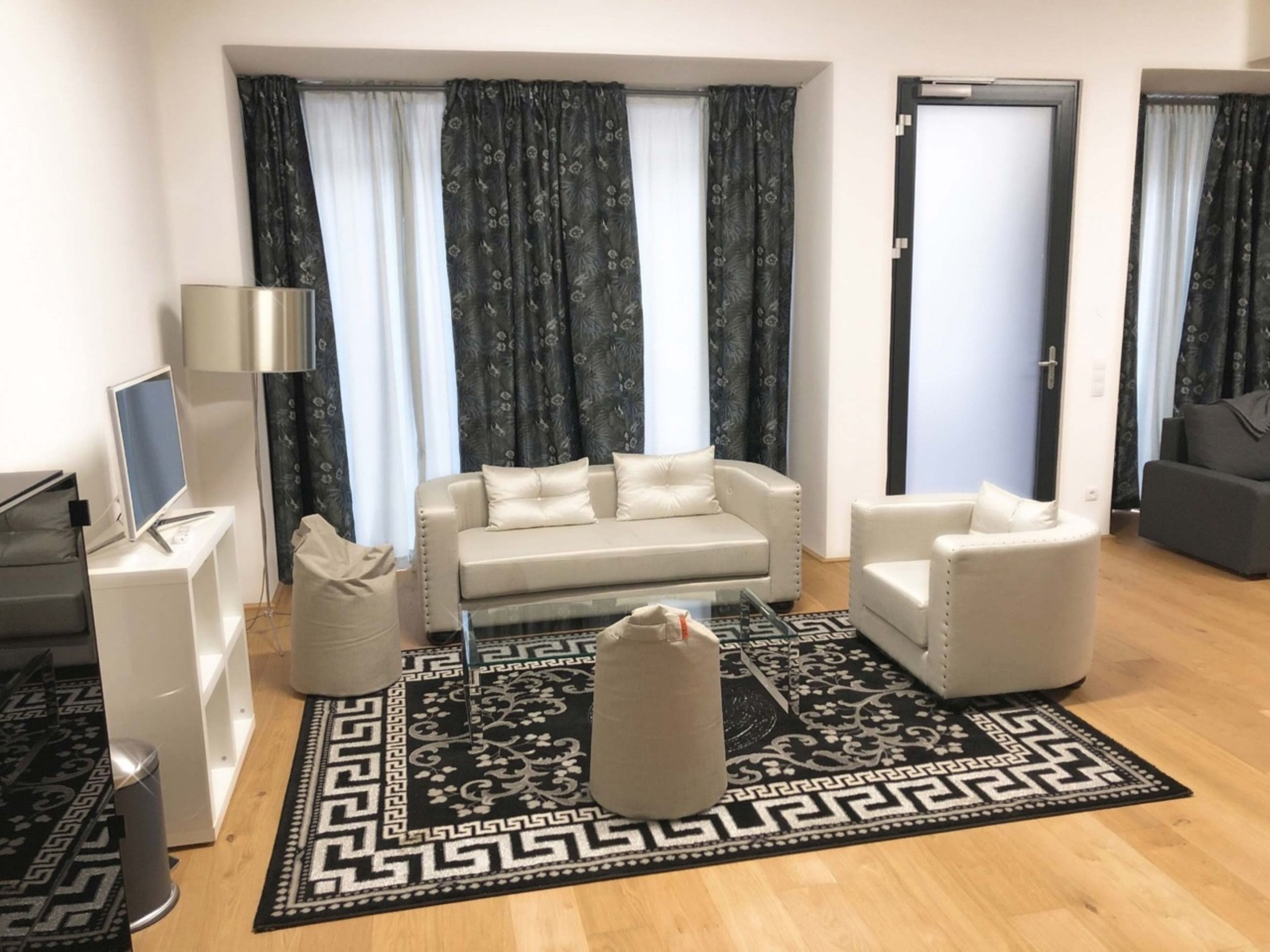 Street Living Hotel
