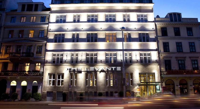 The Levante Parliament