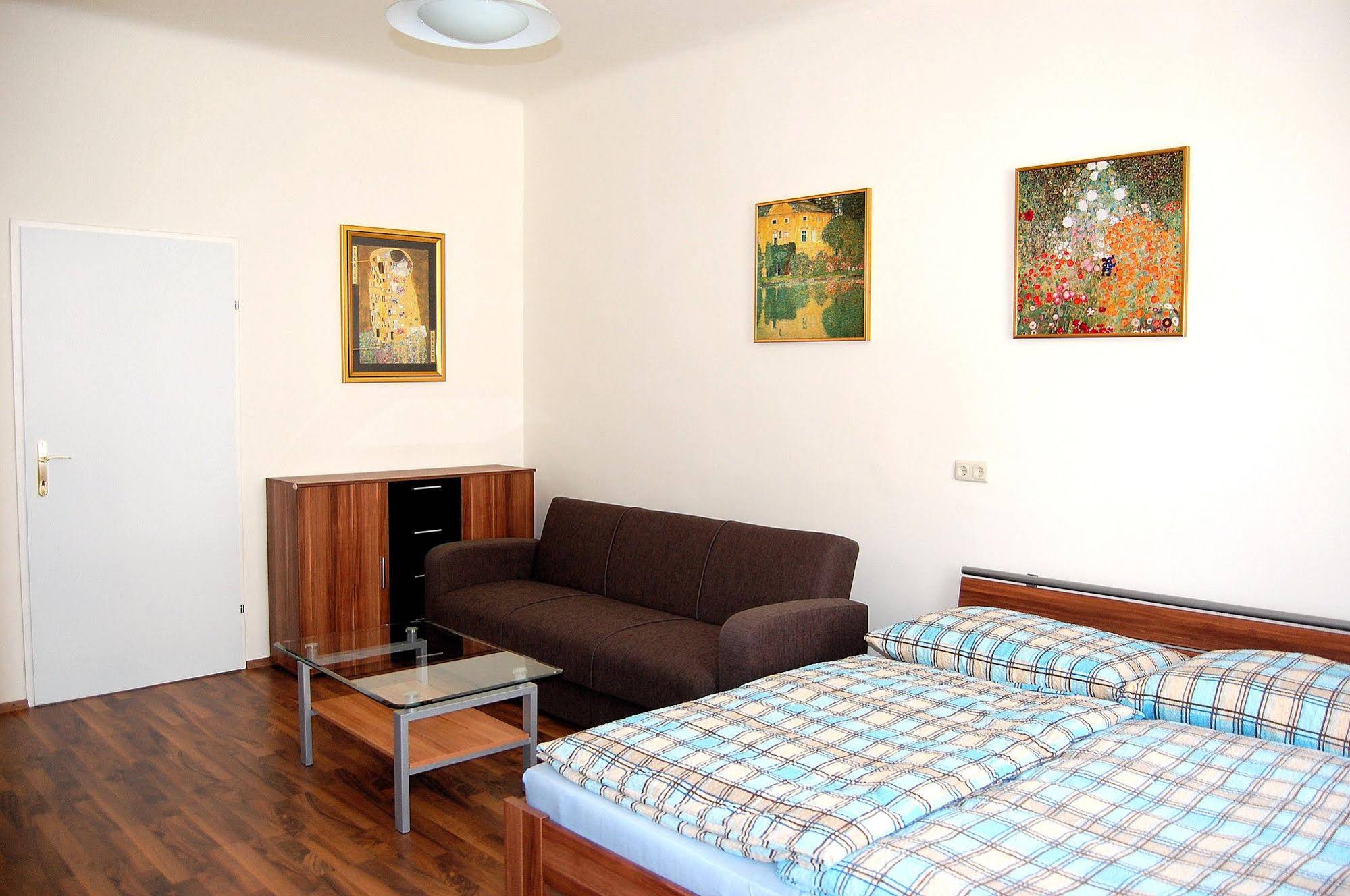 Vienna Family Apartments