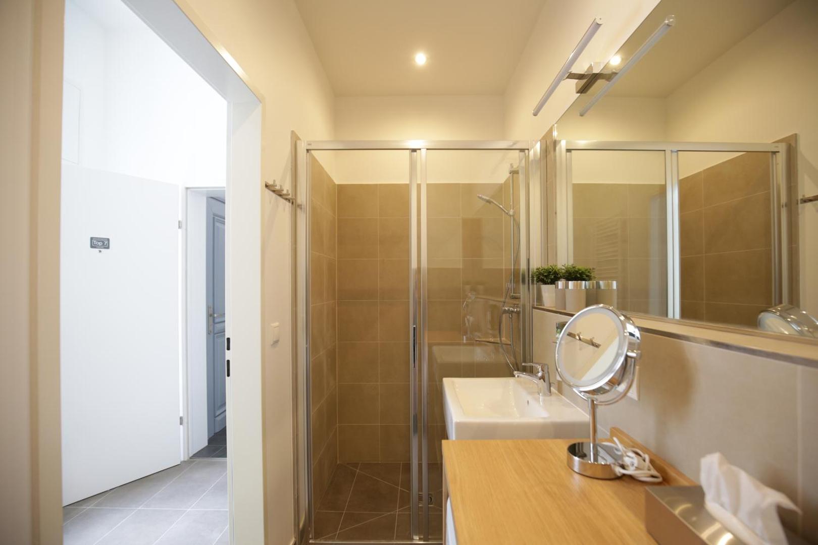 Vienna Gold Apartments