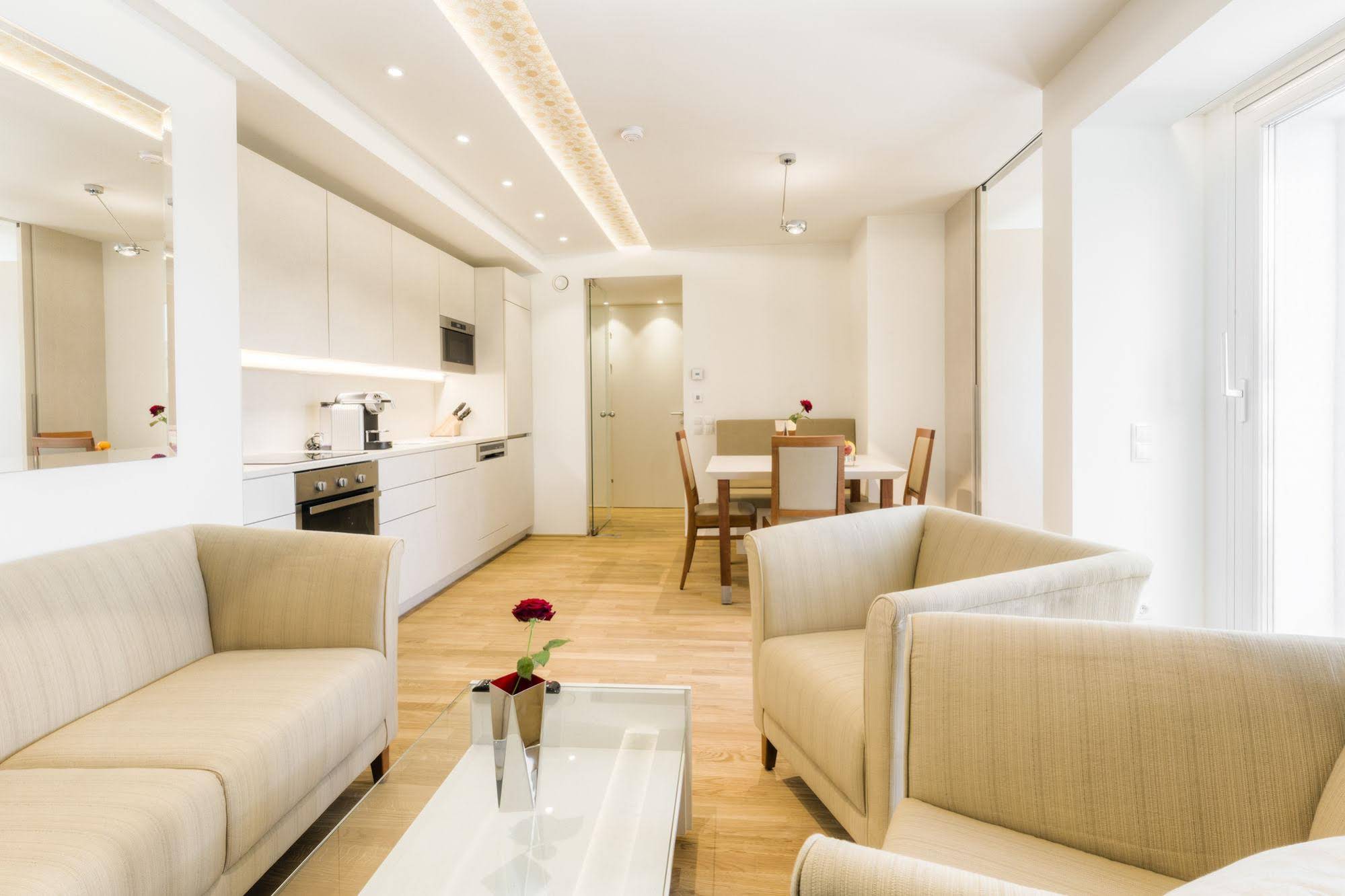 Vienna Grand Apartments