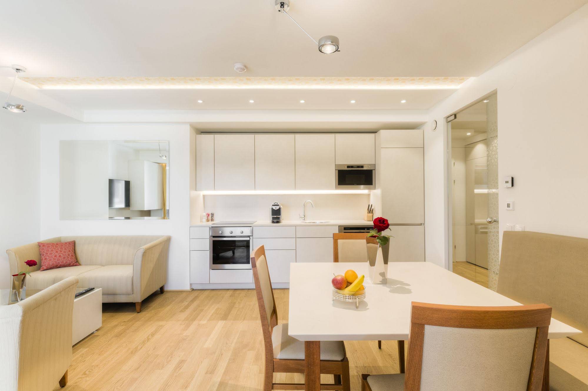 Vienna Grand Apartments