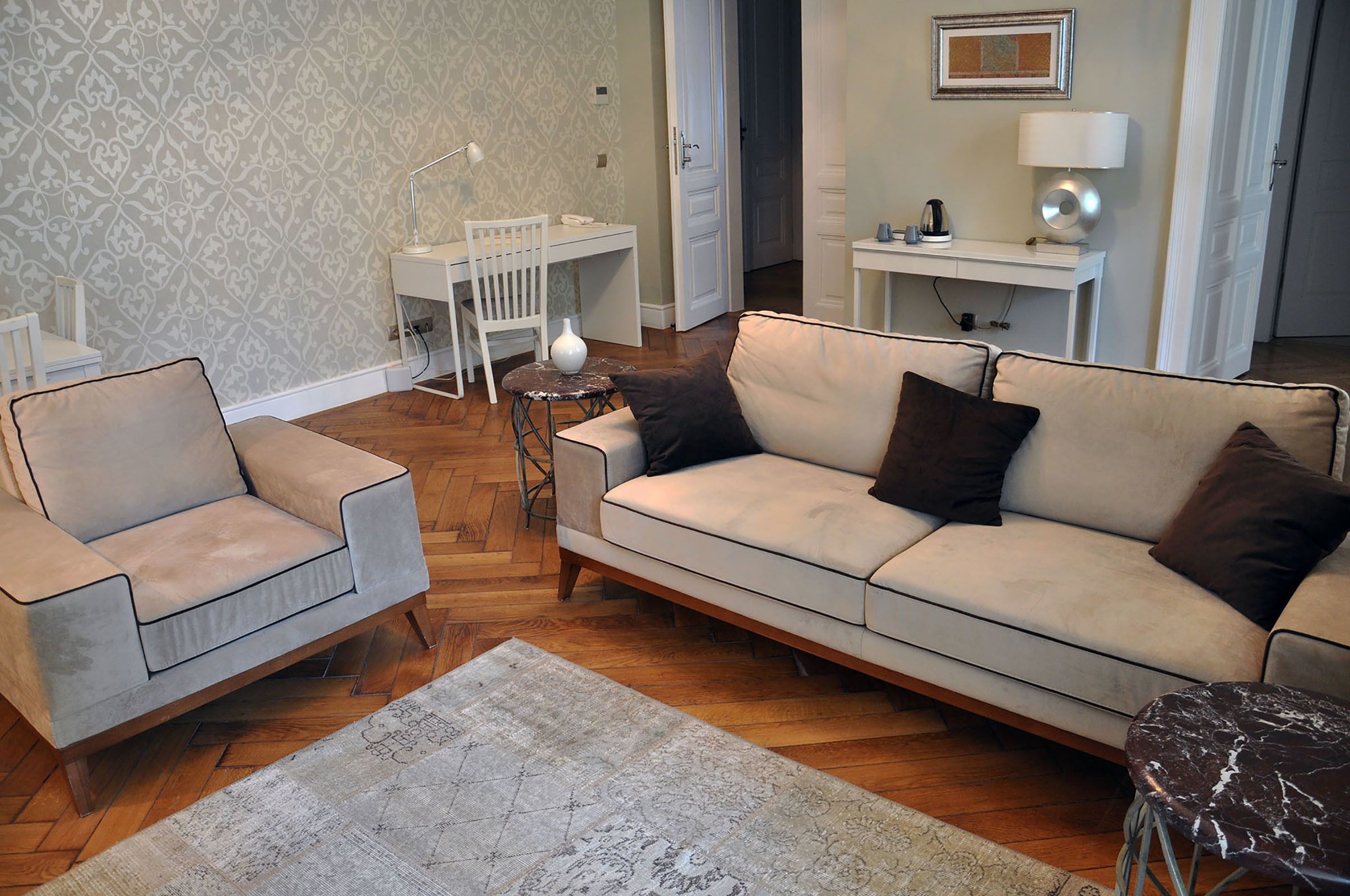 Vienna Suites
