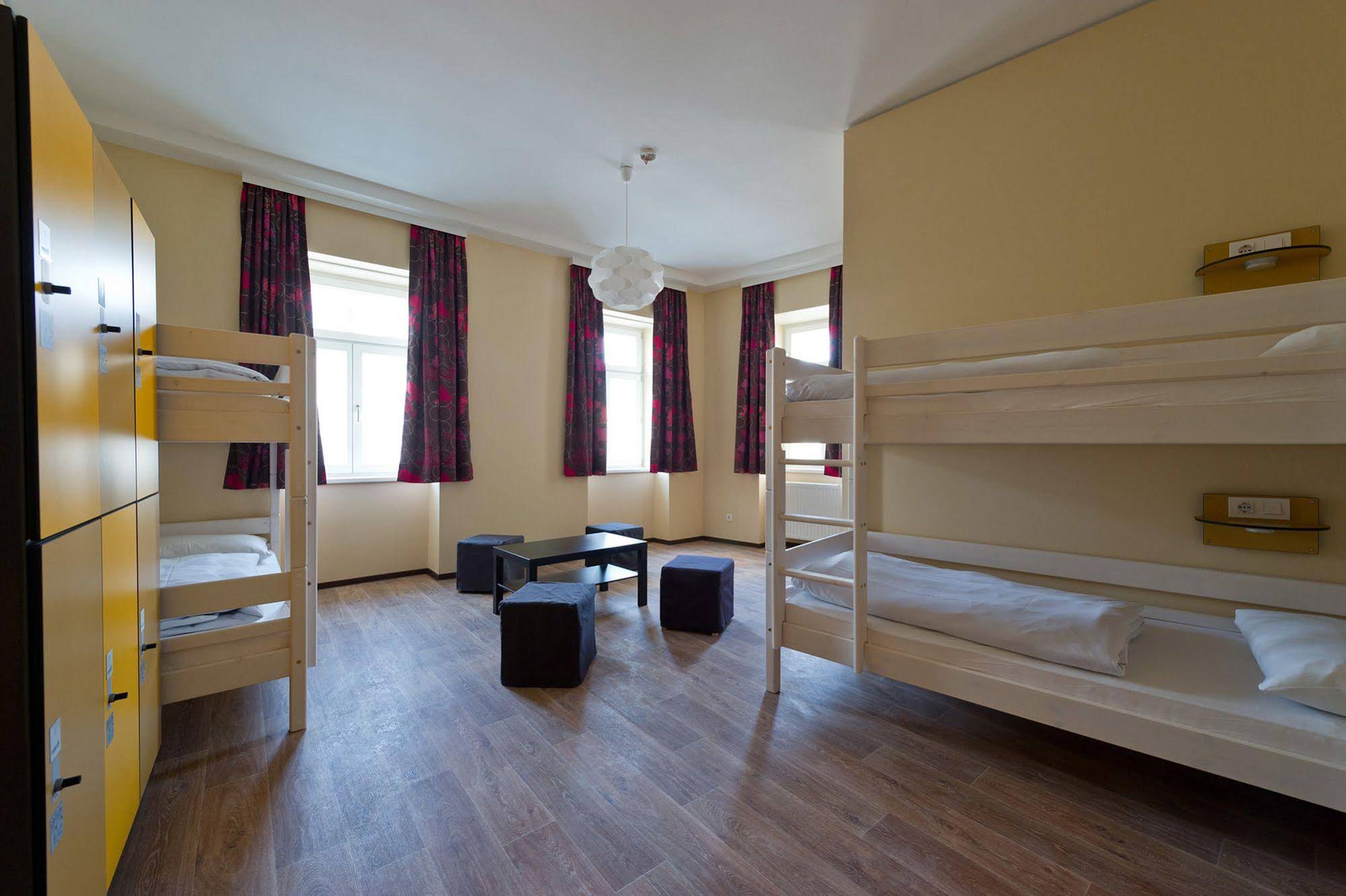 Wombats City Hostel - The Naschmarkt