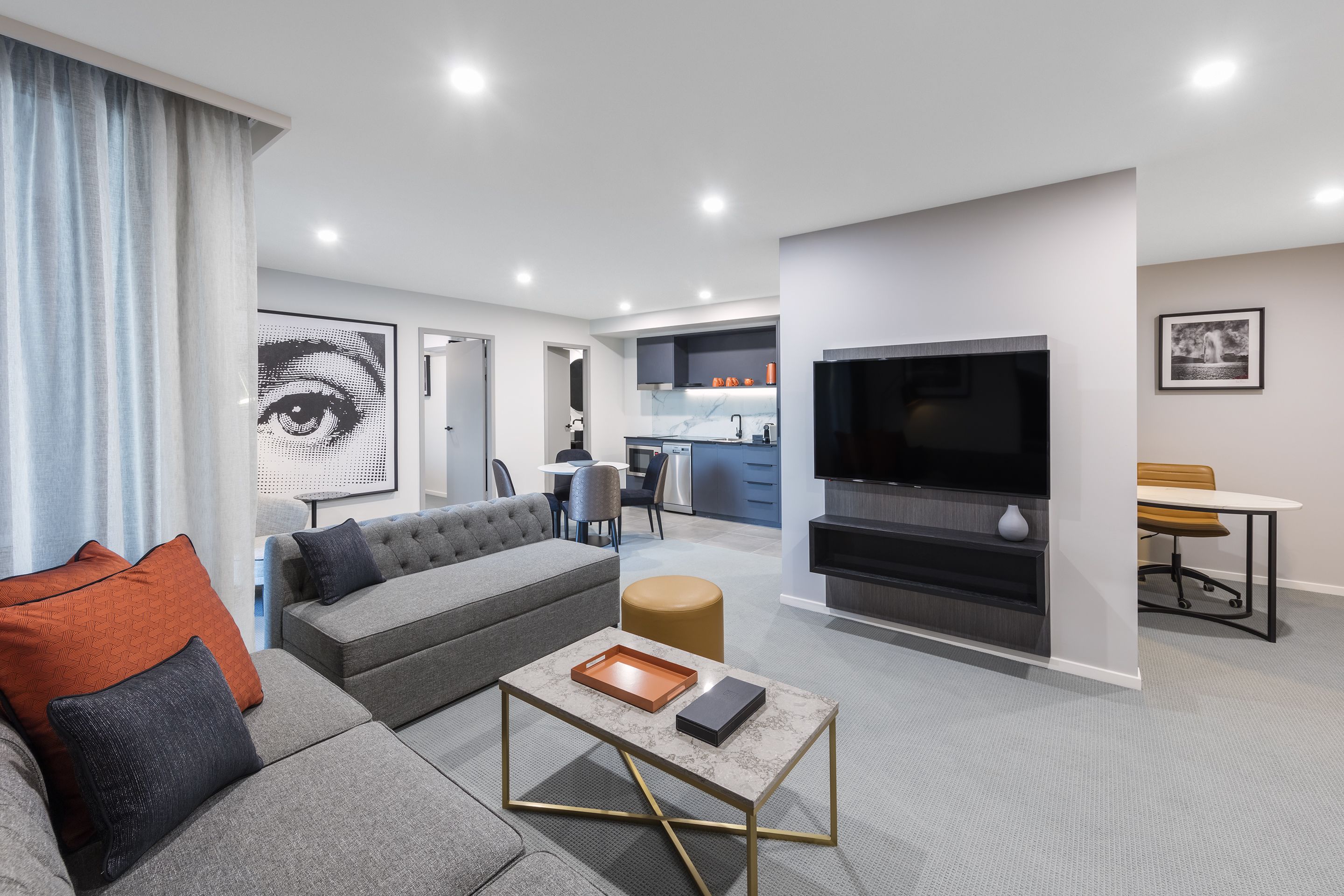 Deco Hotel Canberra