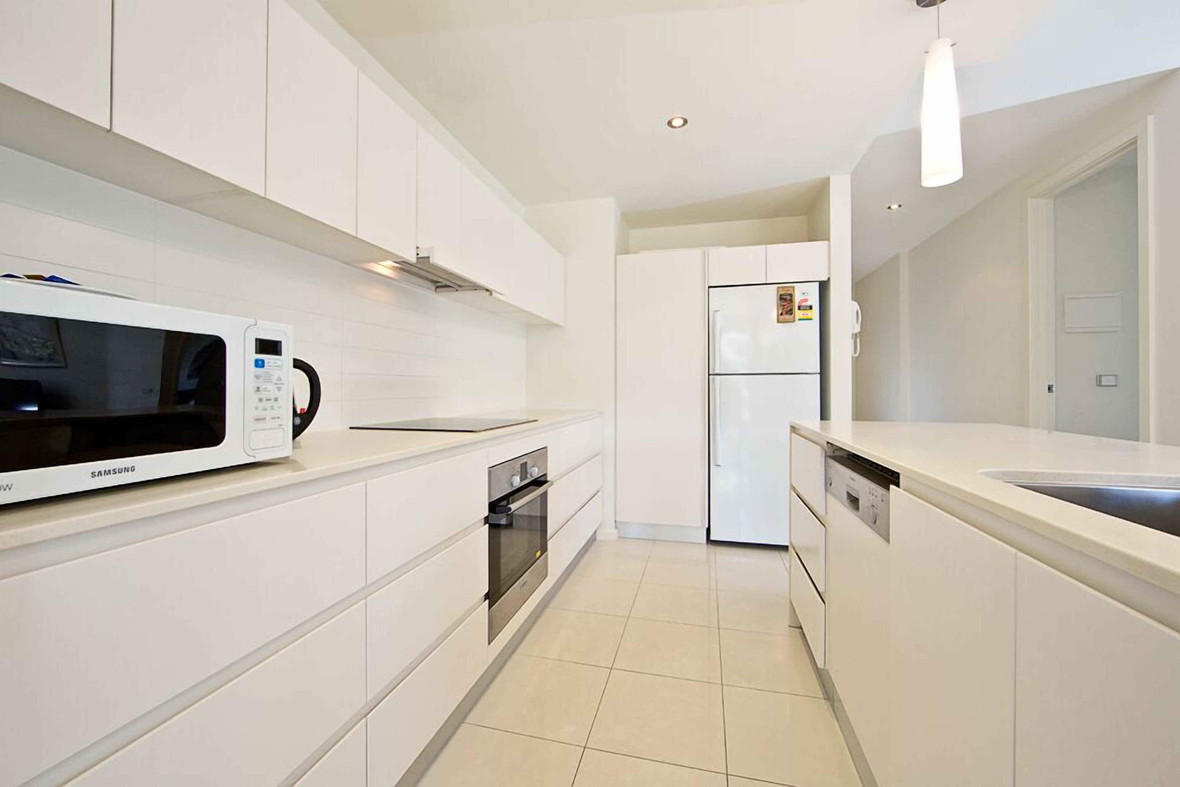 Accommodate Canberra-Trieste