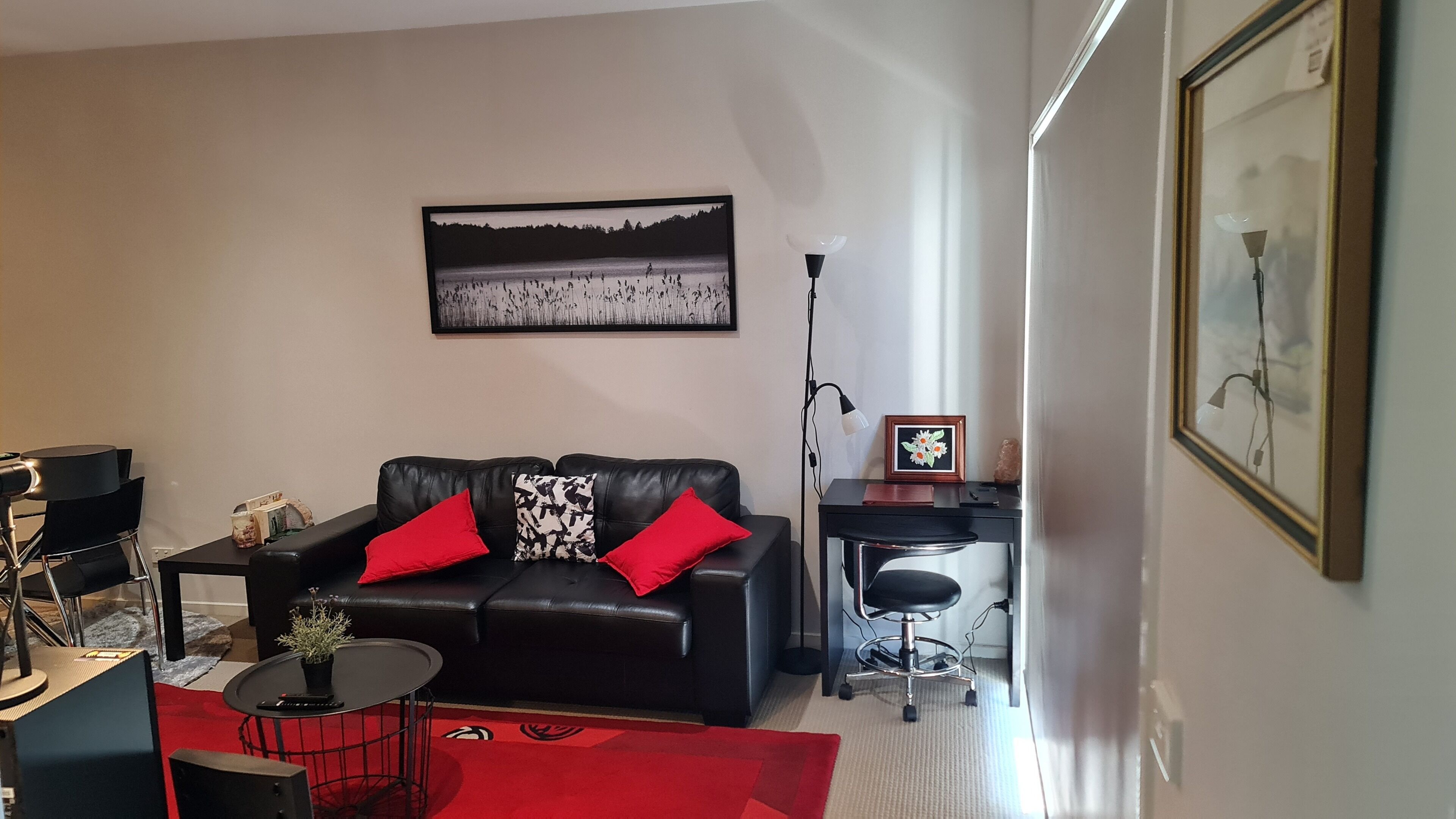 Qure Restaurant & Apartments