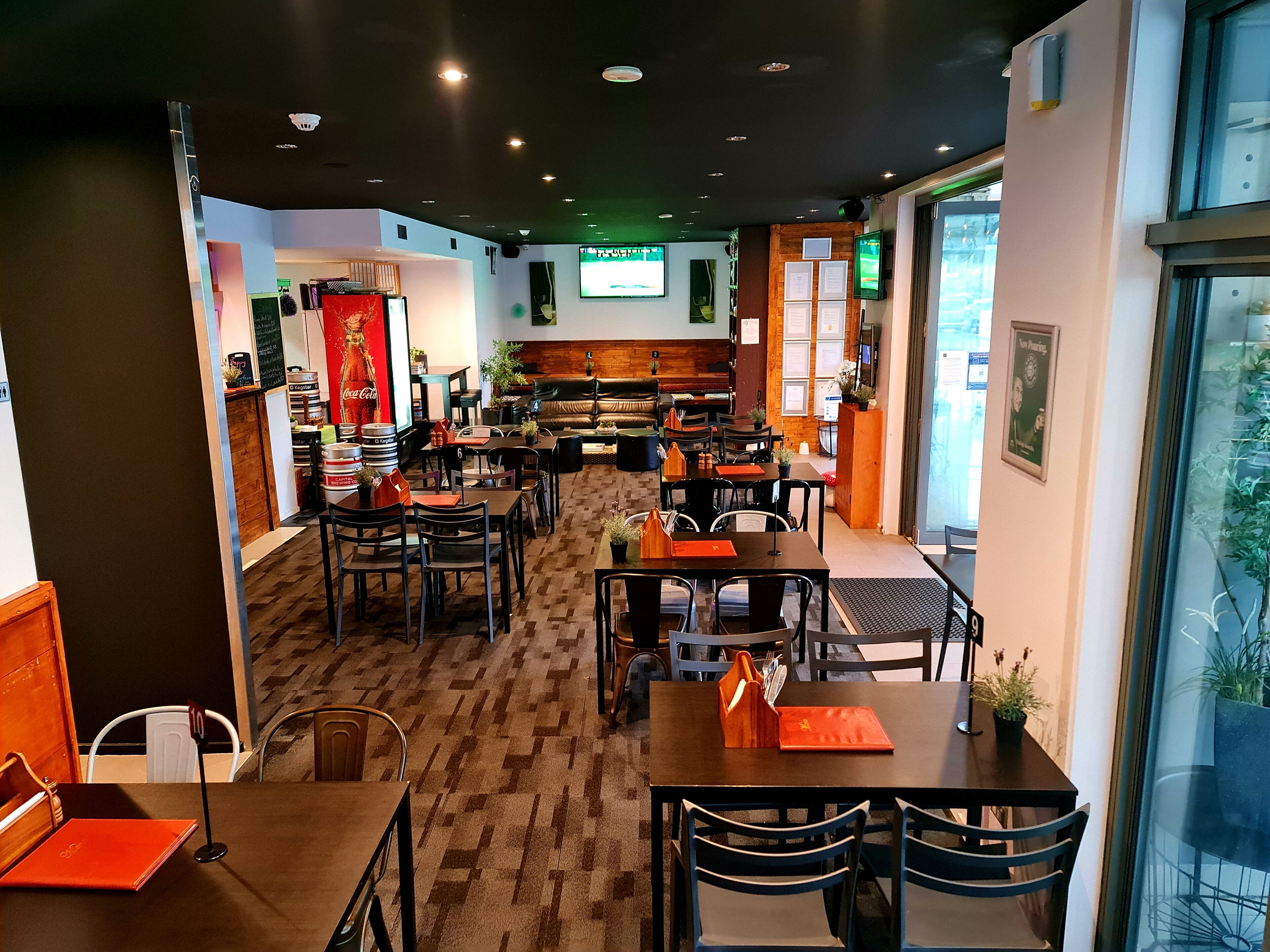 Qure Restaurant & Apartments