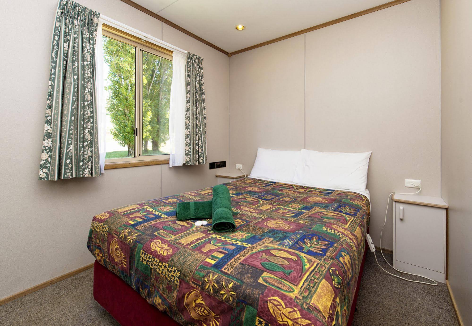 Rainbow Pines Tourist Caravan Park