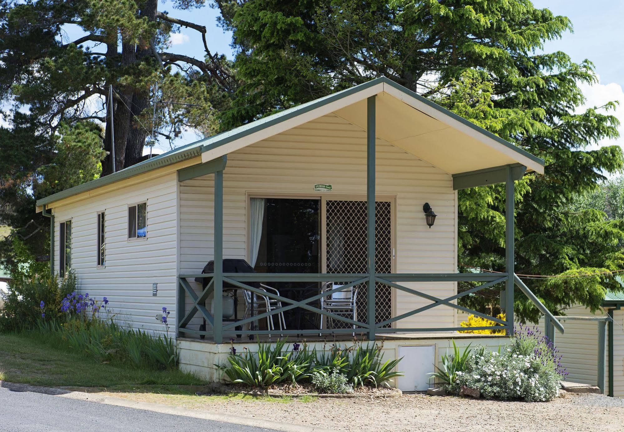 Rainbow Pines Tourist Caravan Park