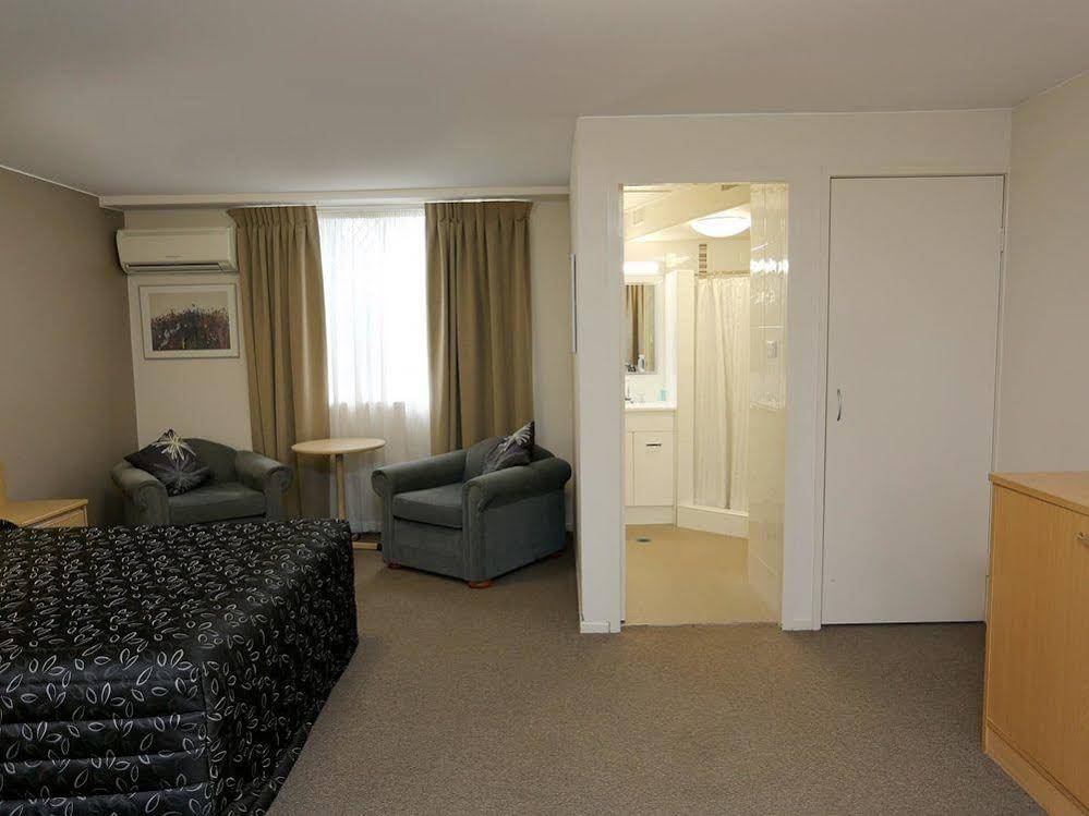 Cosmo Motel Adamstown