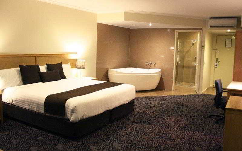 Best Western Plus Hovell Tree Inn