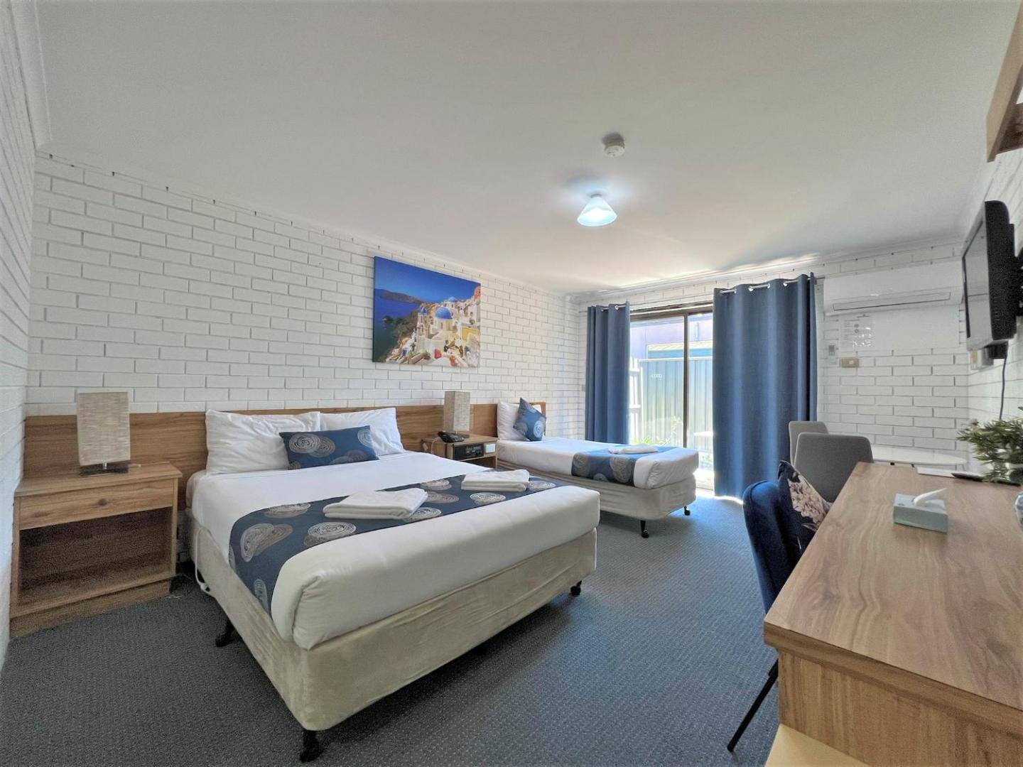 Garden Court Motel