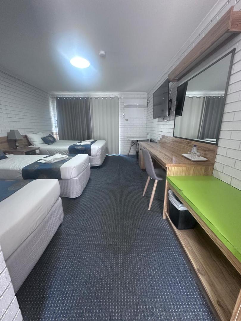 Garden Court Motel