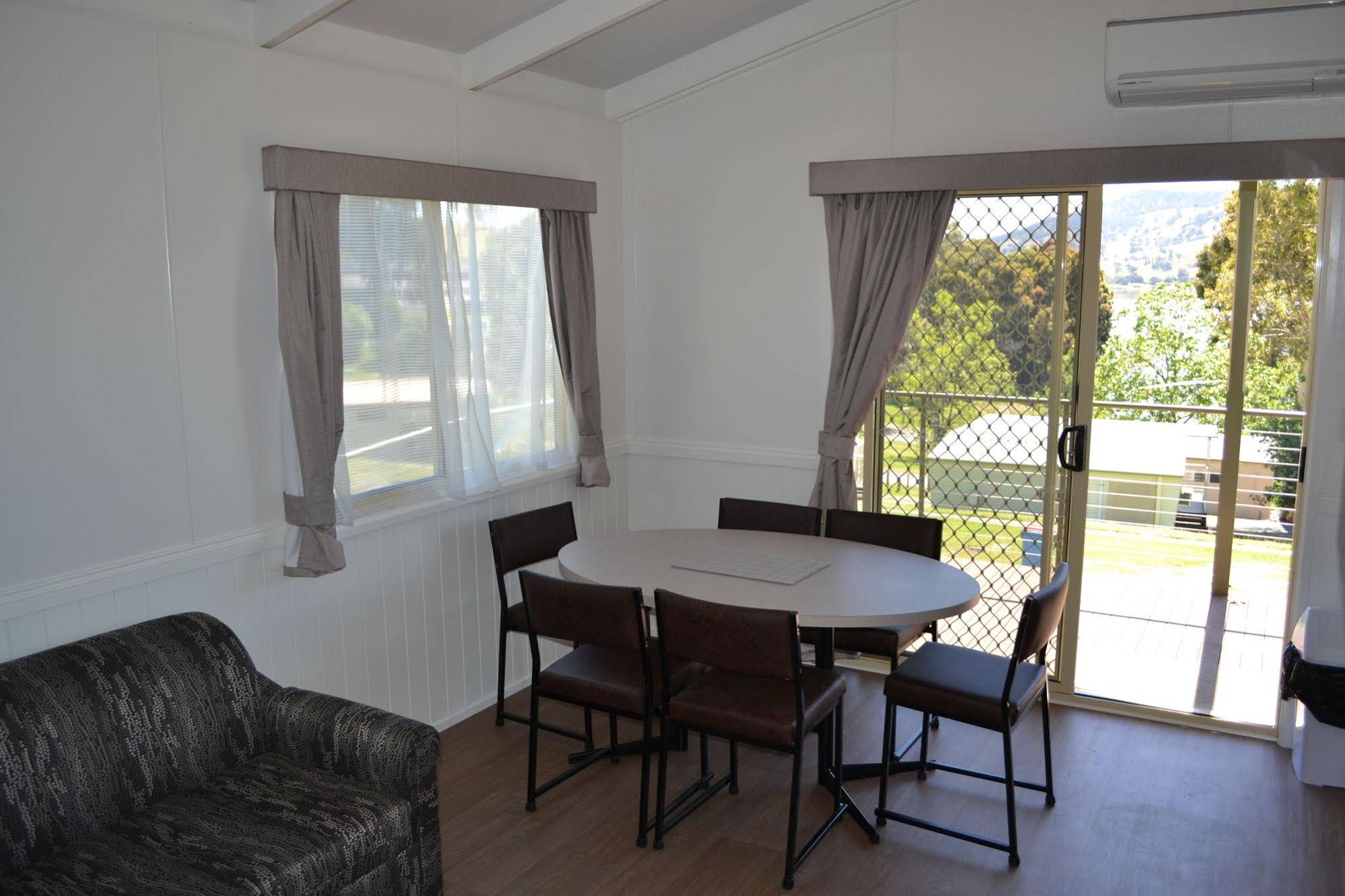 Lake Hume, New South Wales Holiday & Caravan Park