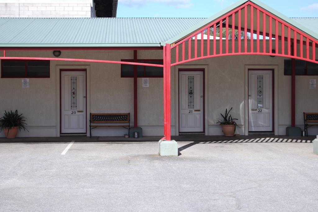 The Hume Inn Motel