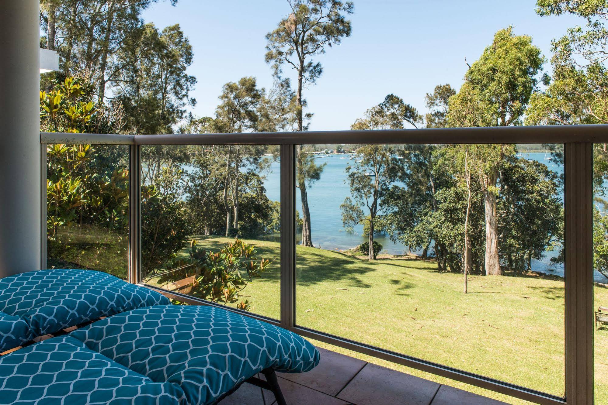 Anne's Waterfront Haven Bed & Breakfast