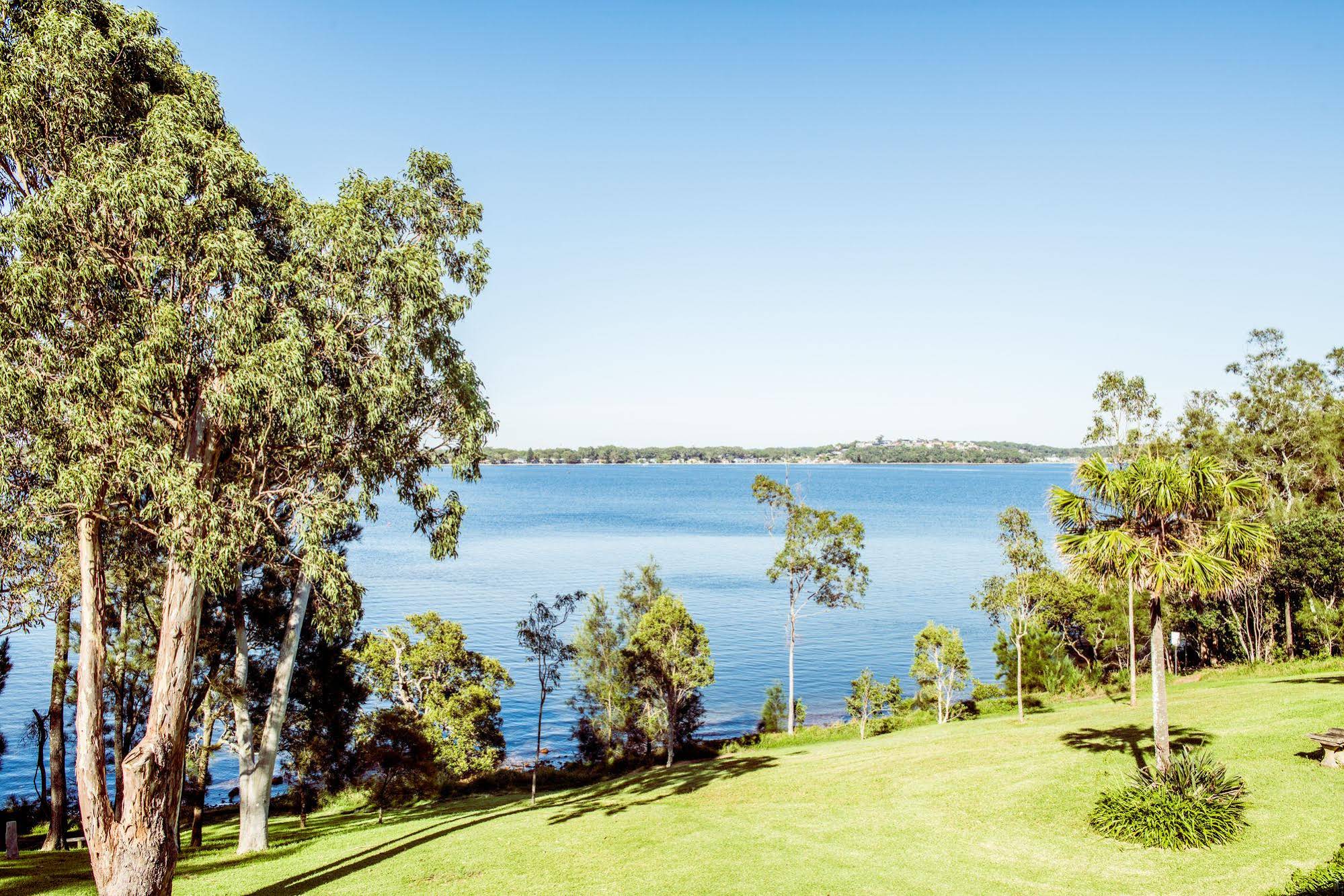 Anne's Waterfront Haven Bed & Breakfast