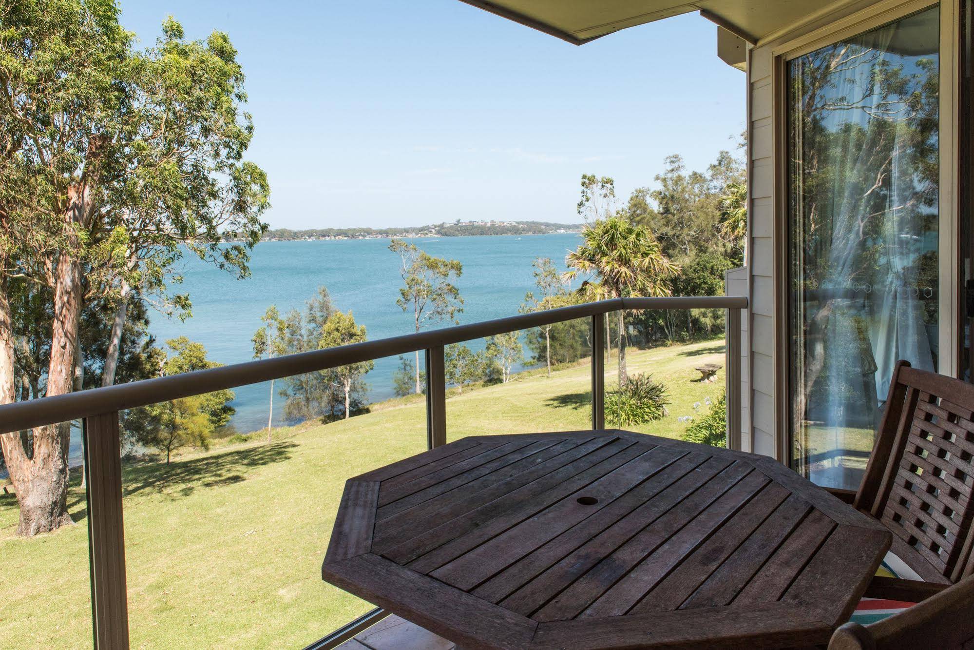 Anne's Waterfront Haven Bed & Breakfast