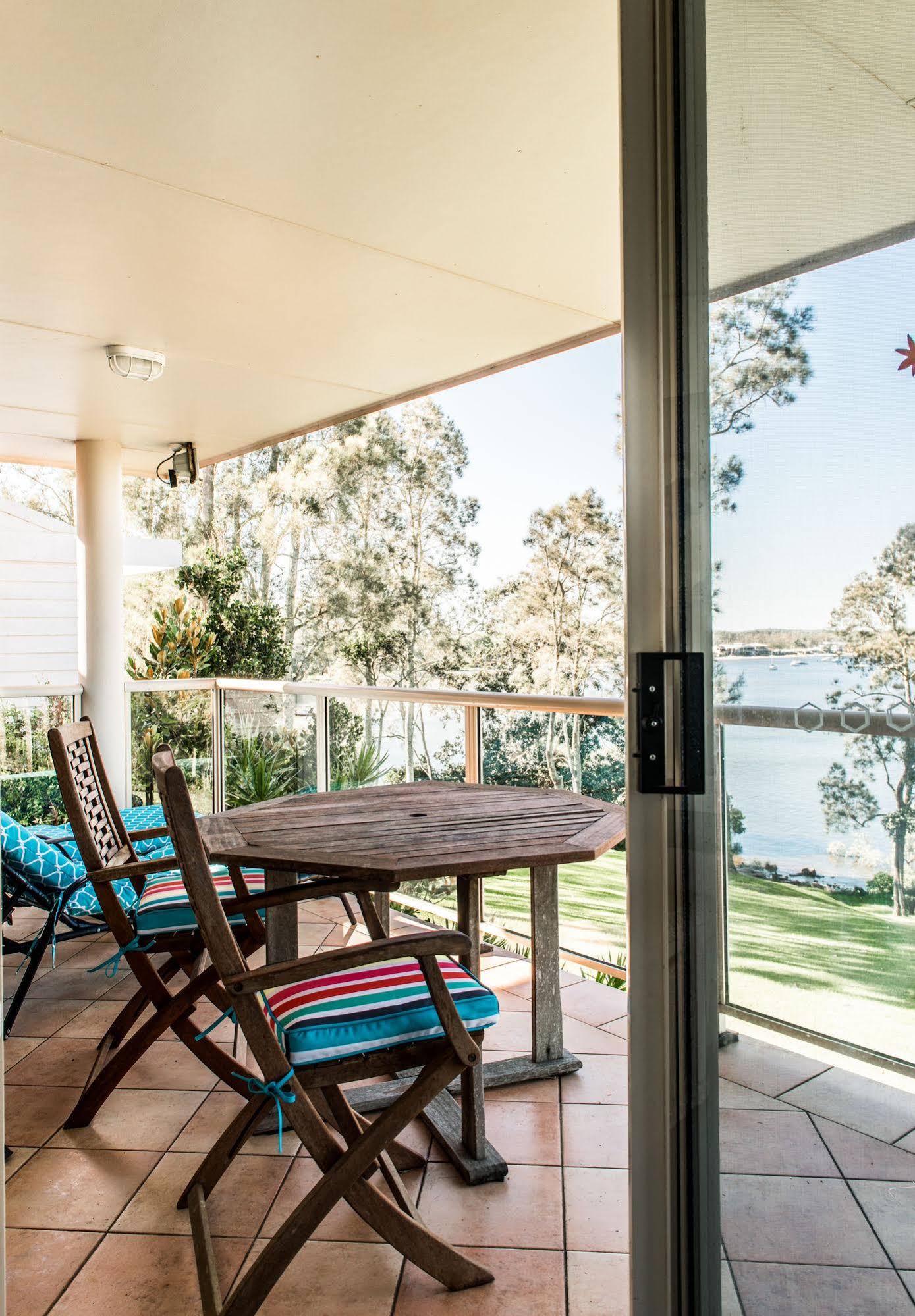 Anne's Waterfront Haven Bed & Breakfast