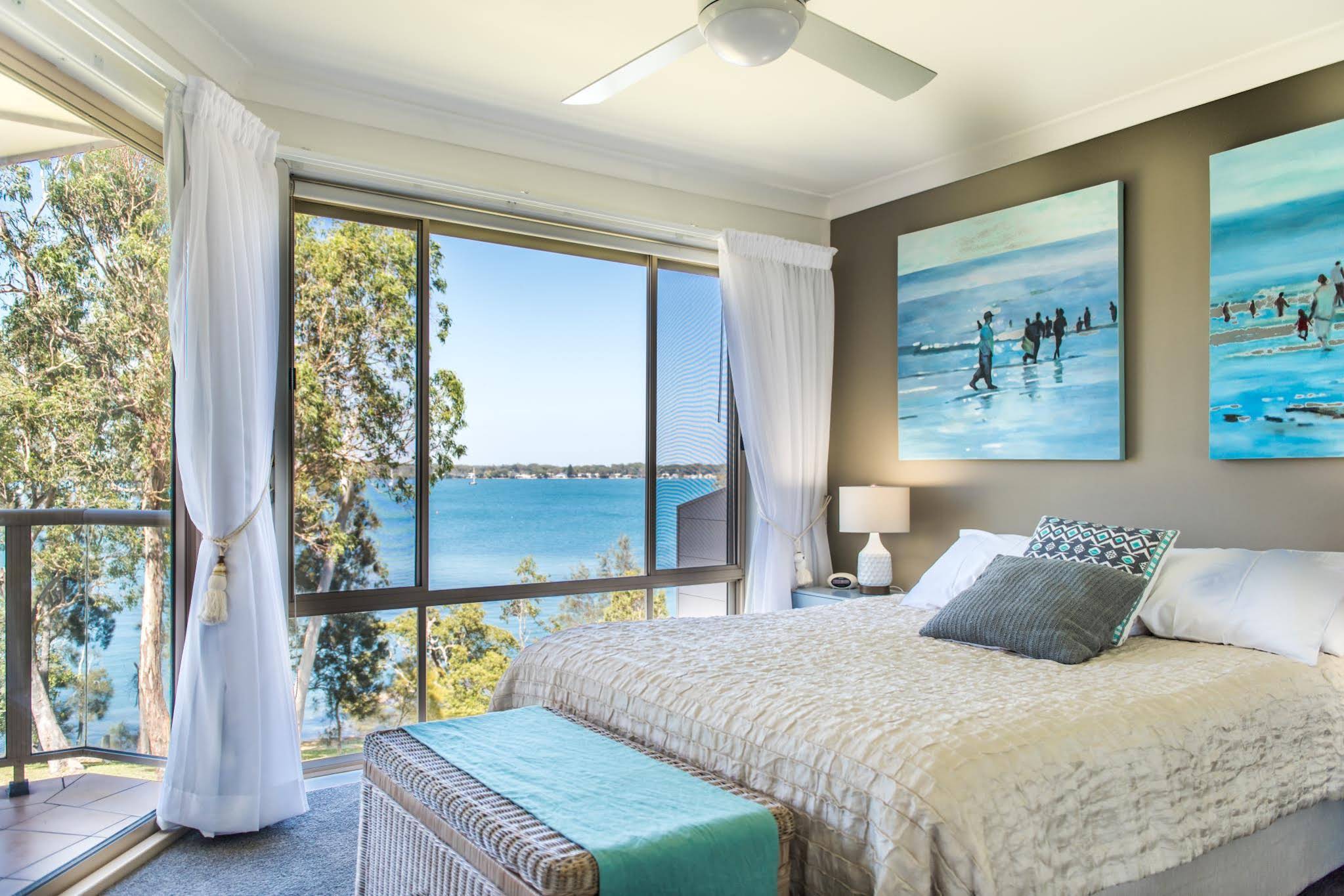 Anne's Waterfront Haven Bed & Breakfast