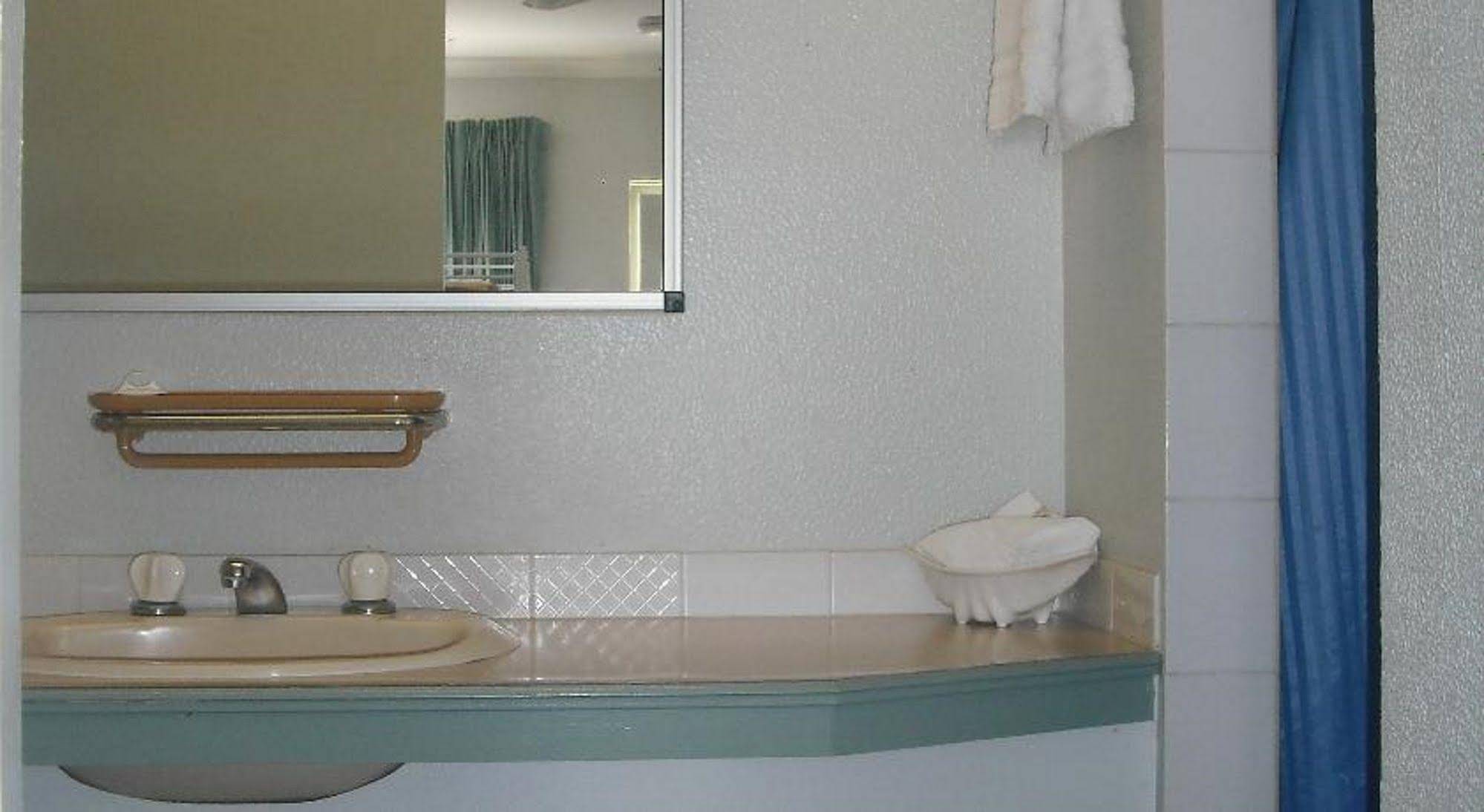 Alluna Motel