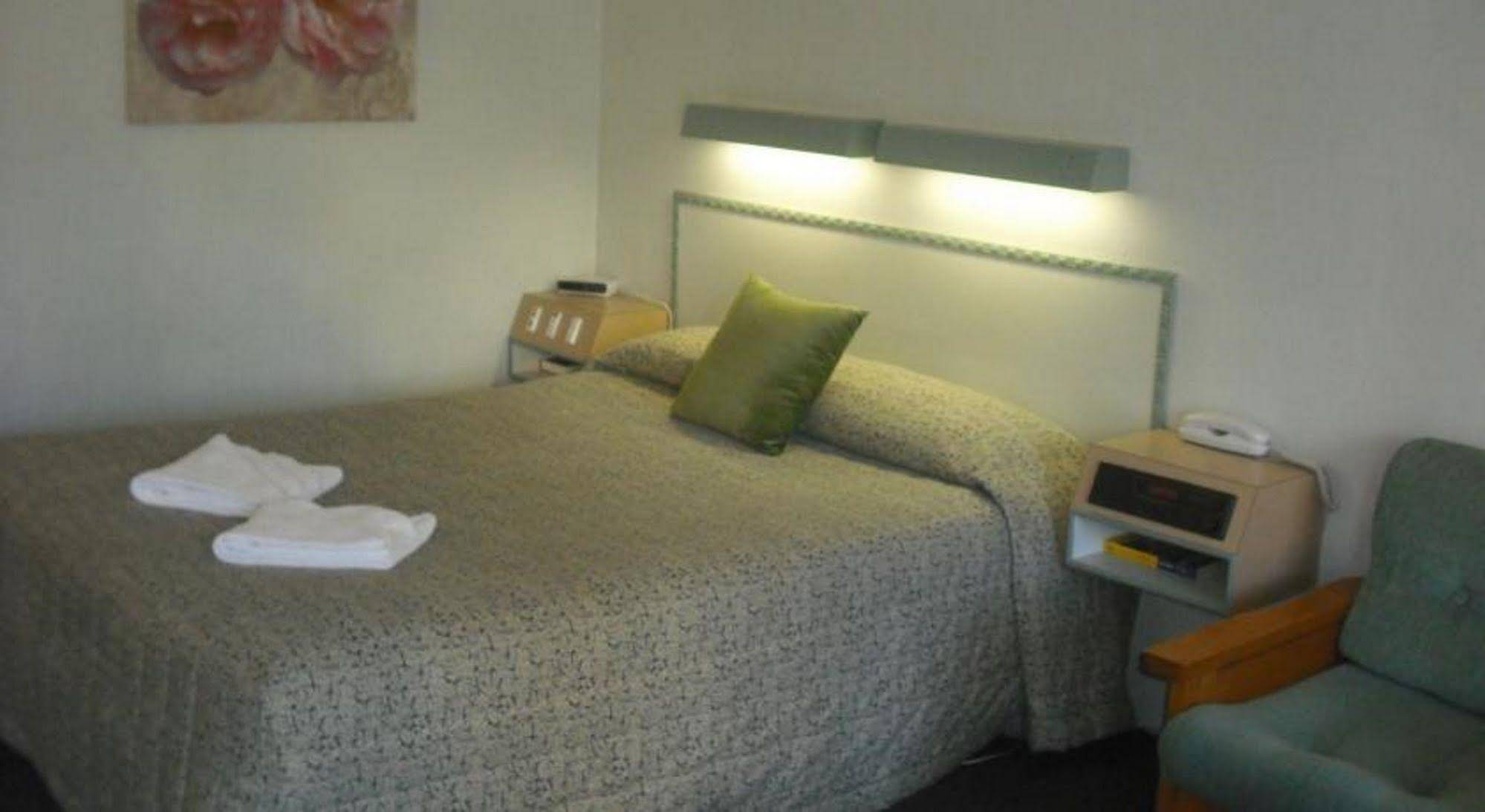 Alluna Motel