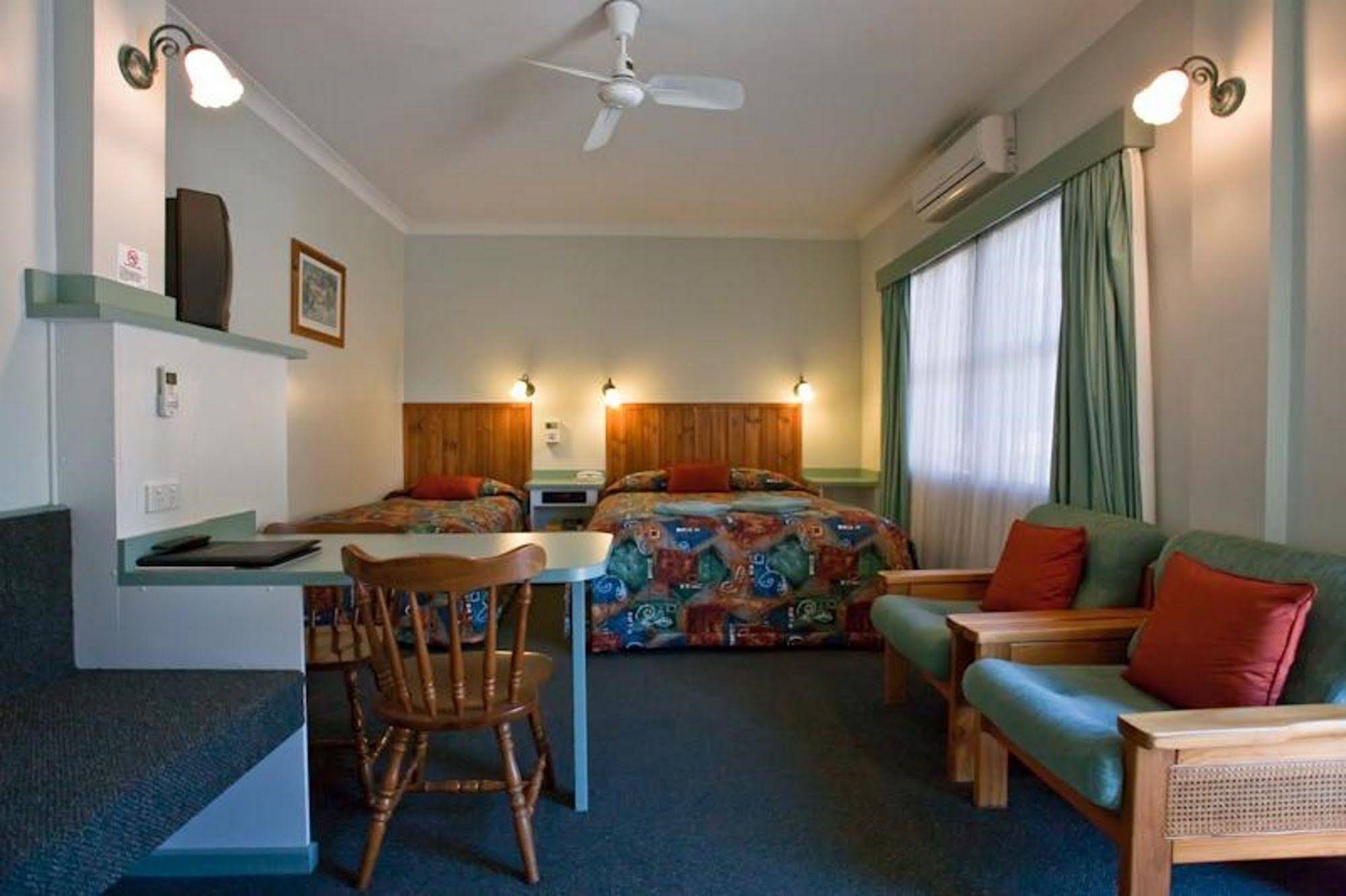 Alluna Motel