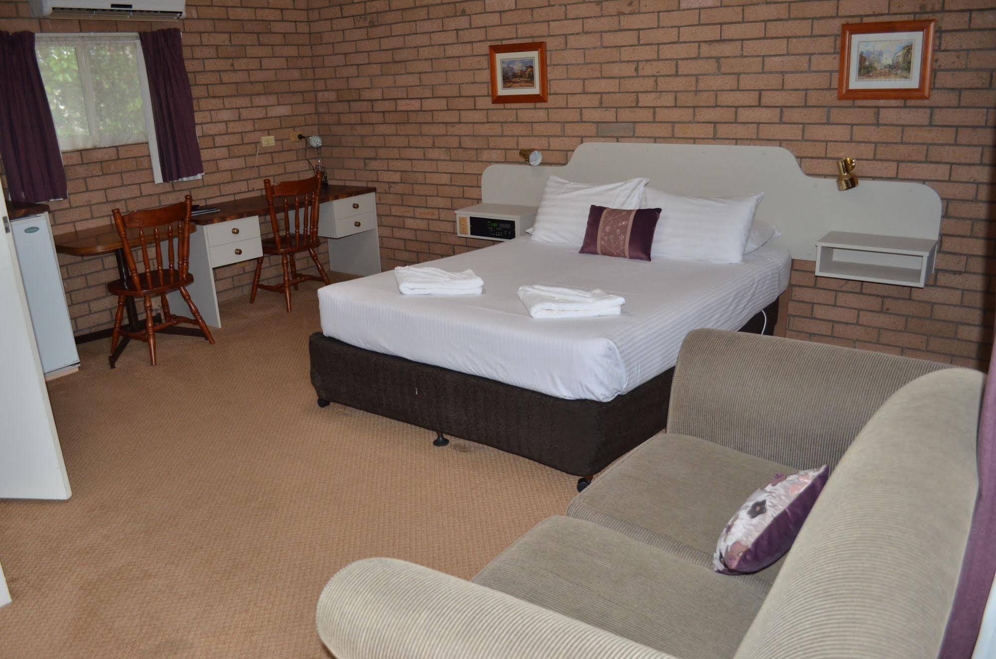 Deer Park Motor Inn & Restaurant Armidale