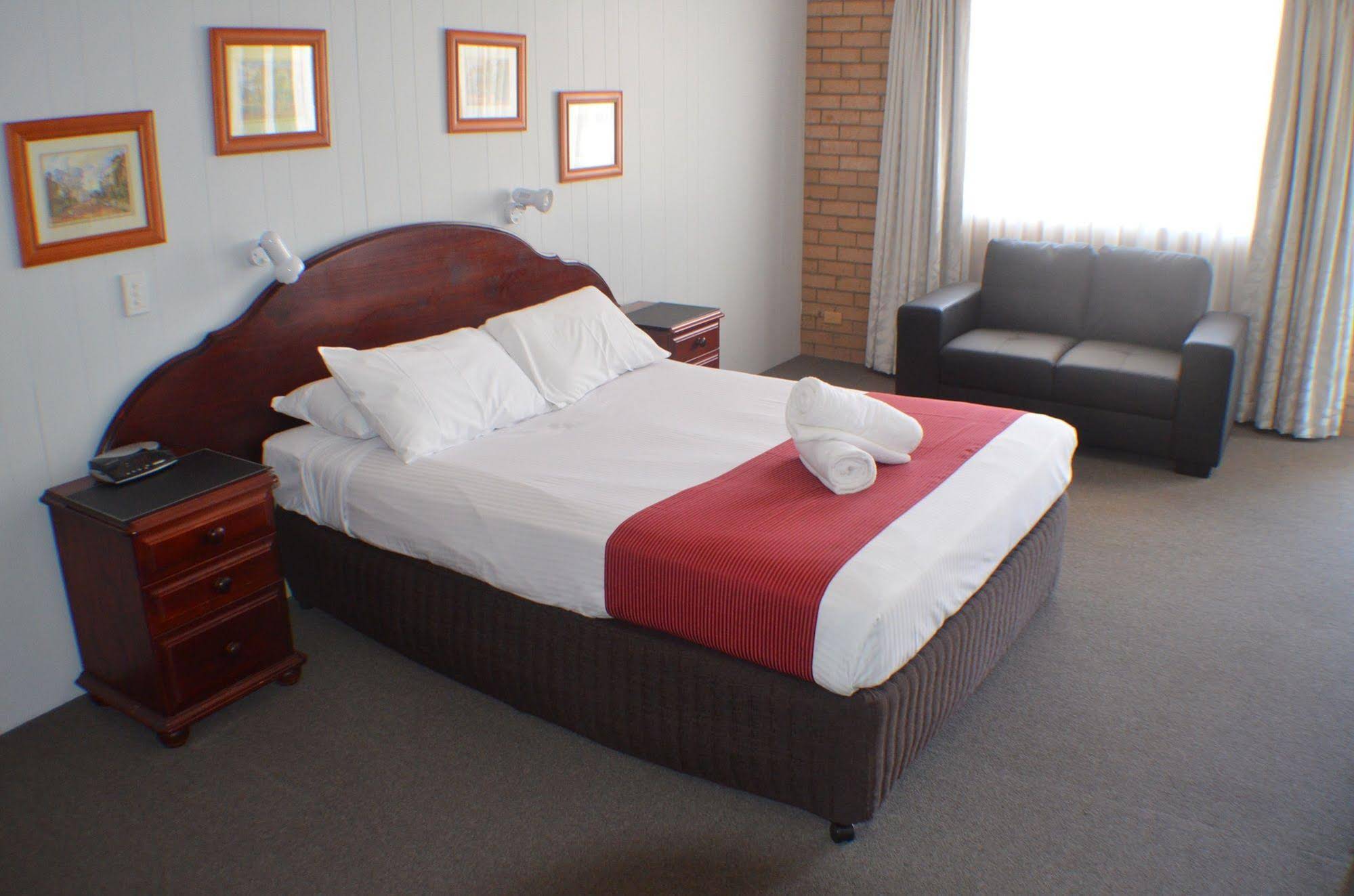 Deer Park Motor Inn & Restaurant Armidale