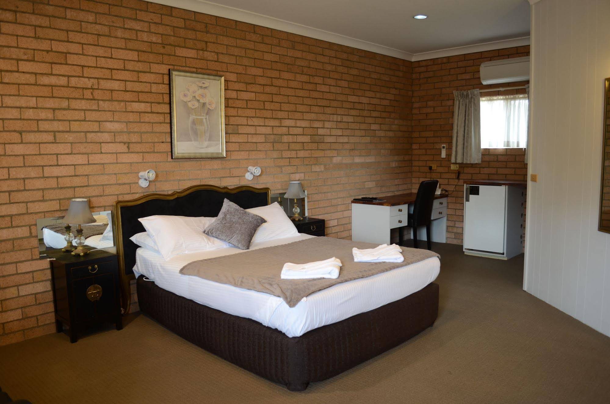 Deer Park Motor Inn & Restaurant Armidale