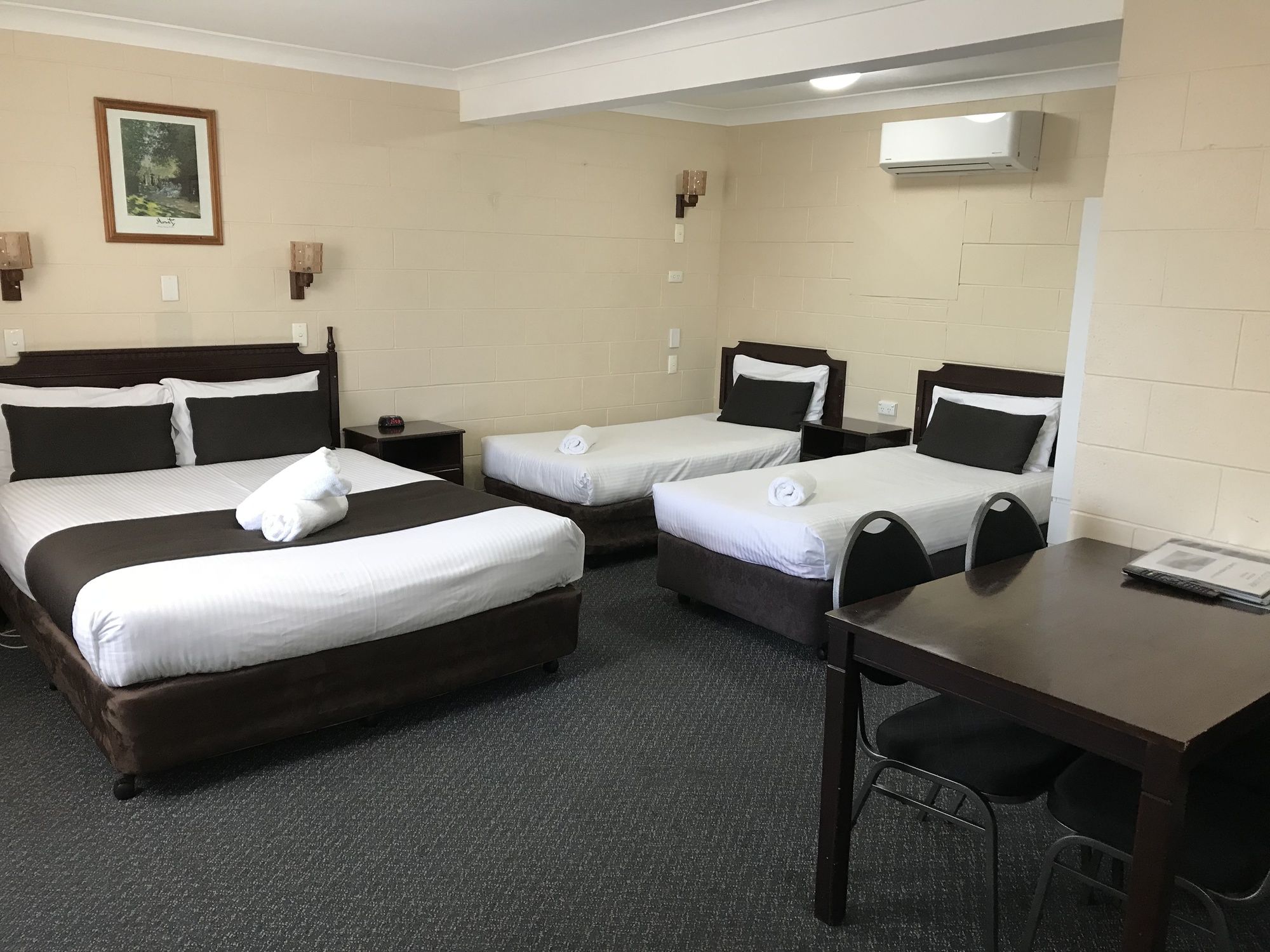 Hideaway Motor Inn