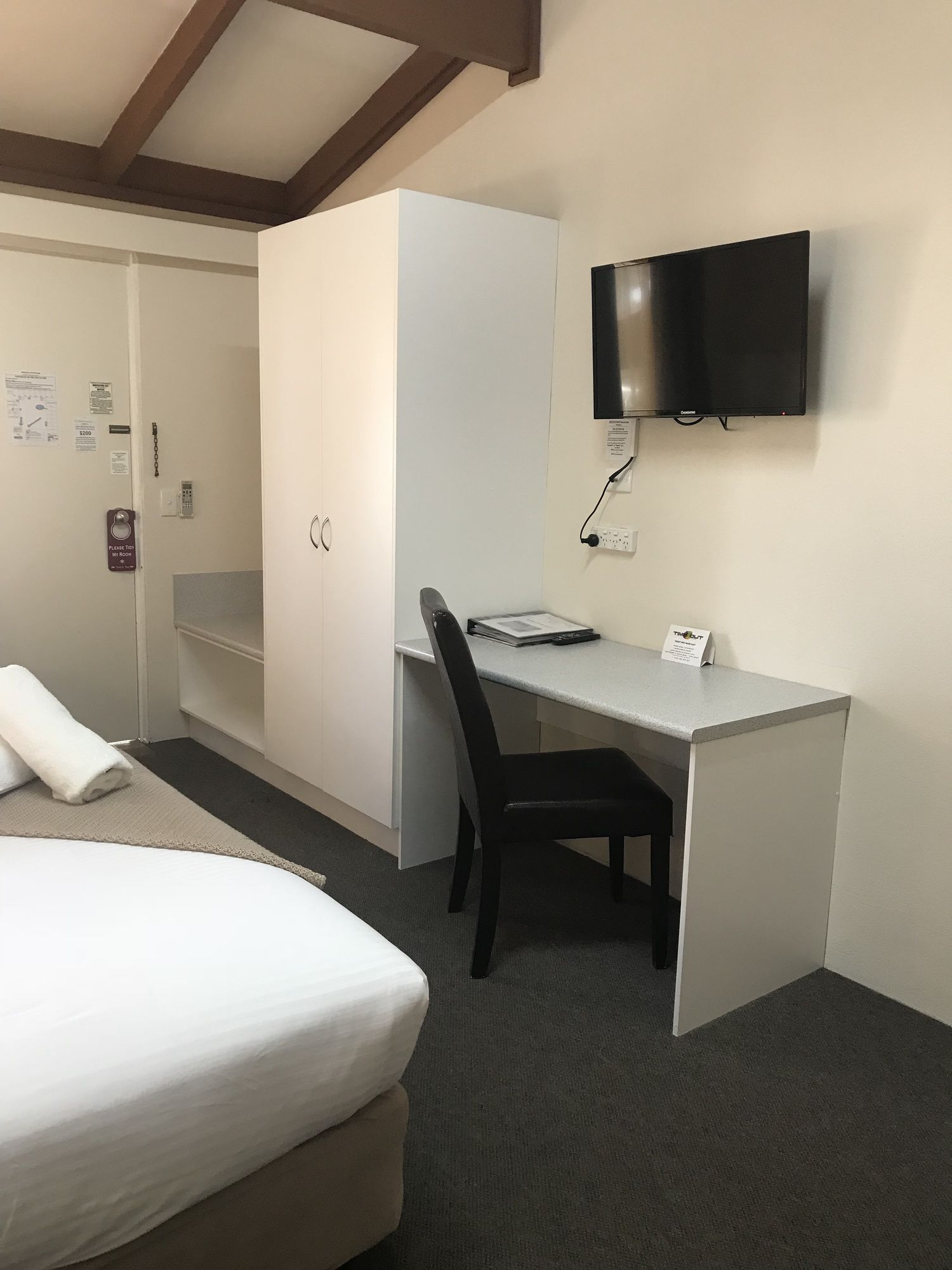 Hideaway Motor Inn
