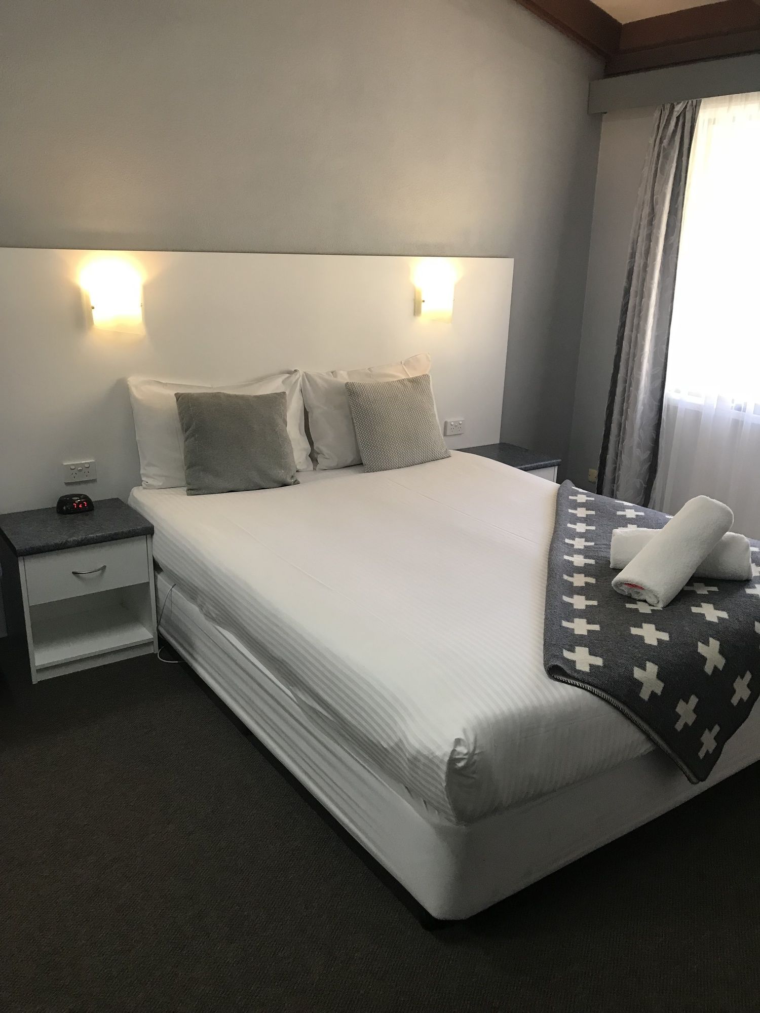 Hideaway Motor Inn