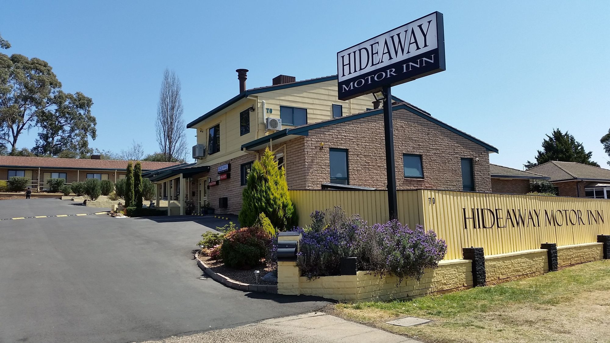 Hideaway Motor Inn
