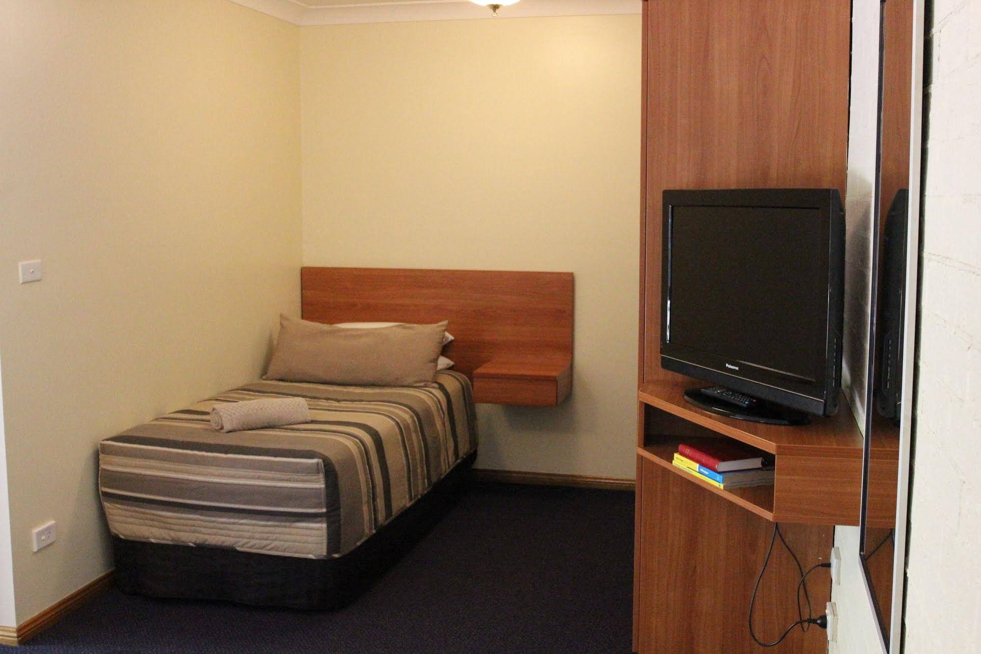 Westwood Motor Inn